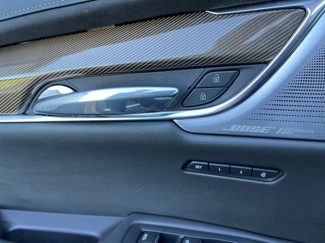 2024 Cadillac XT6 Sport