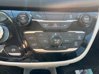2017 Chrysler Pacifica Touring-L Plus
