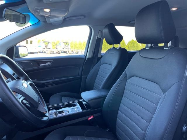 2020 Ford Edge SE