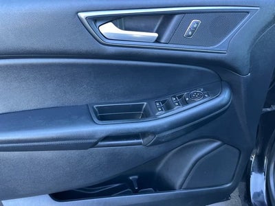 2020 Ford Edge SE
