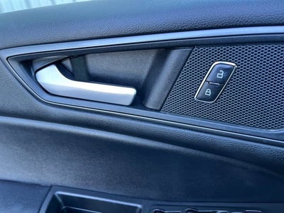 2020 Ford Edge SE