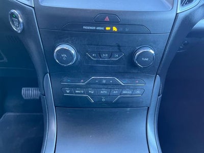 2020 Ford Edge SE