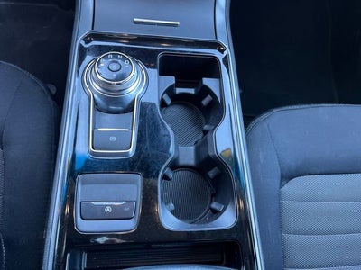 2020 Ford Edge SE