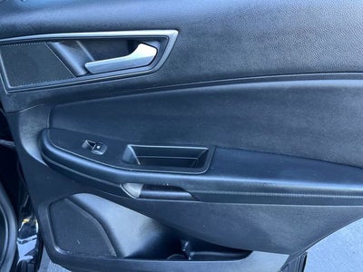 2020 Ford Edge SE