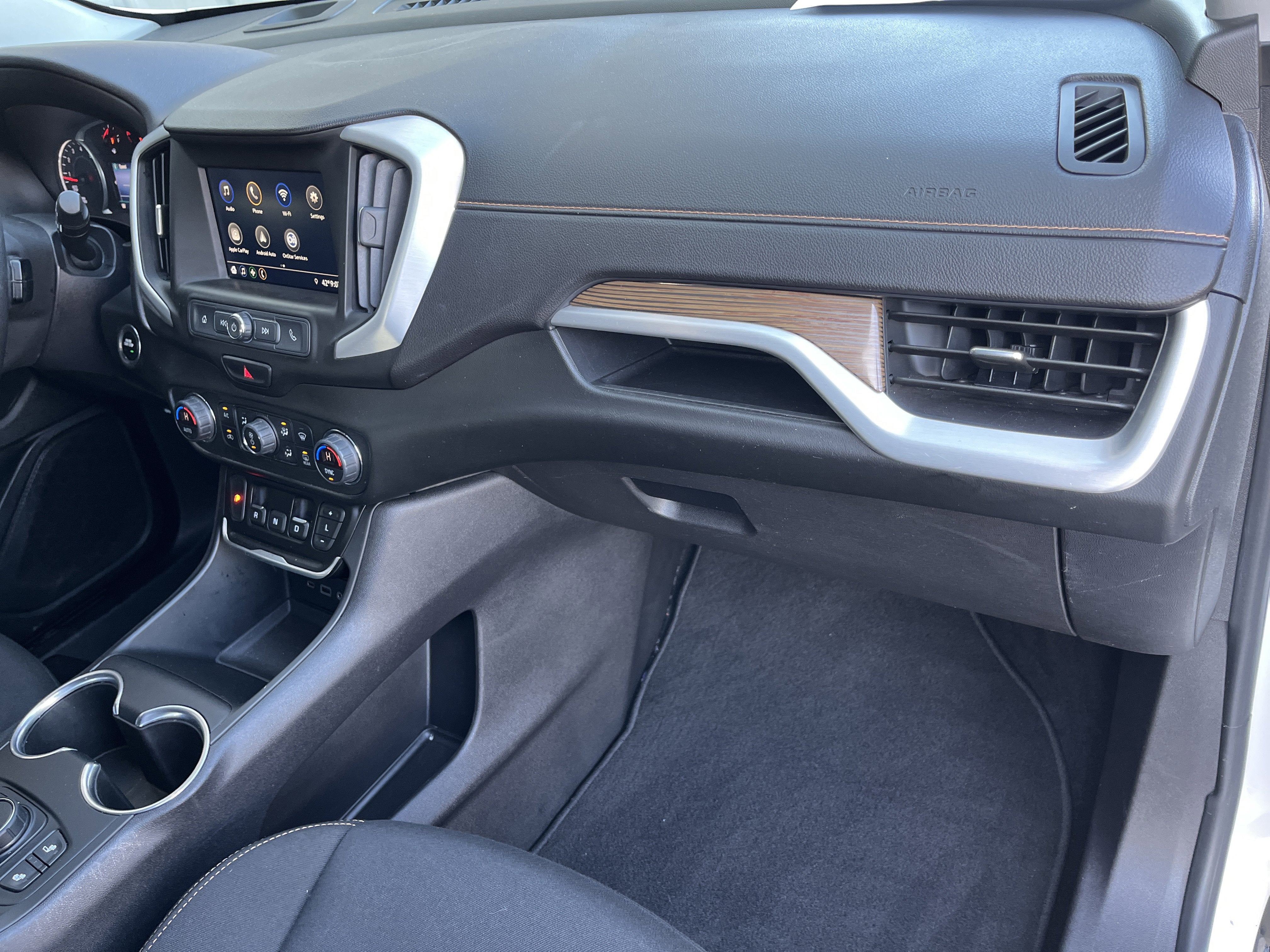 2021 GMC Terrain SLE