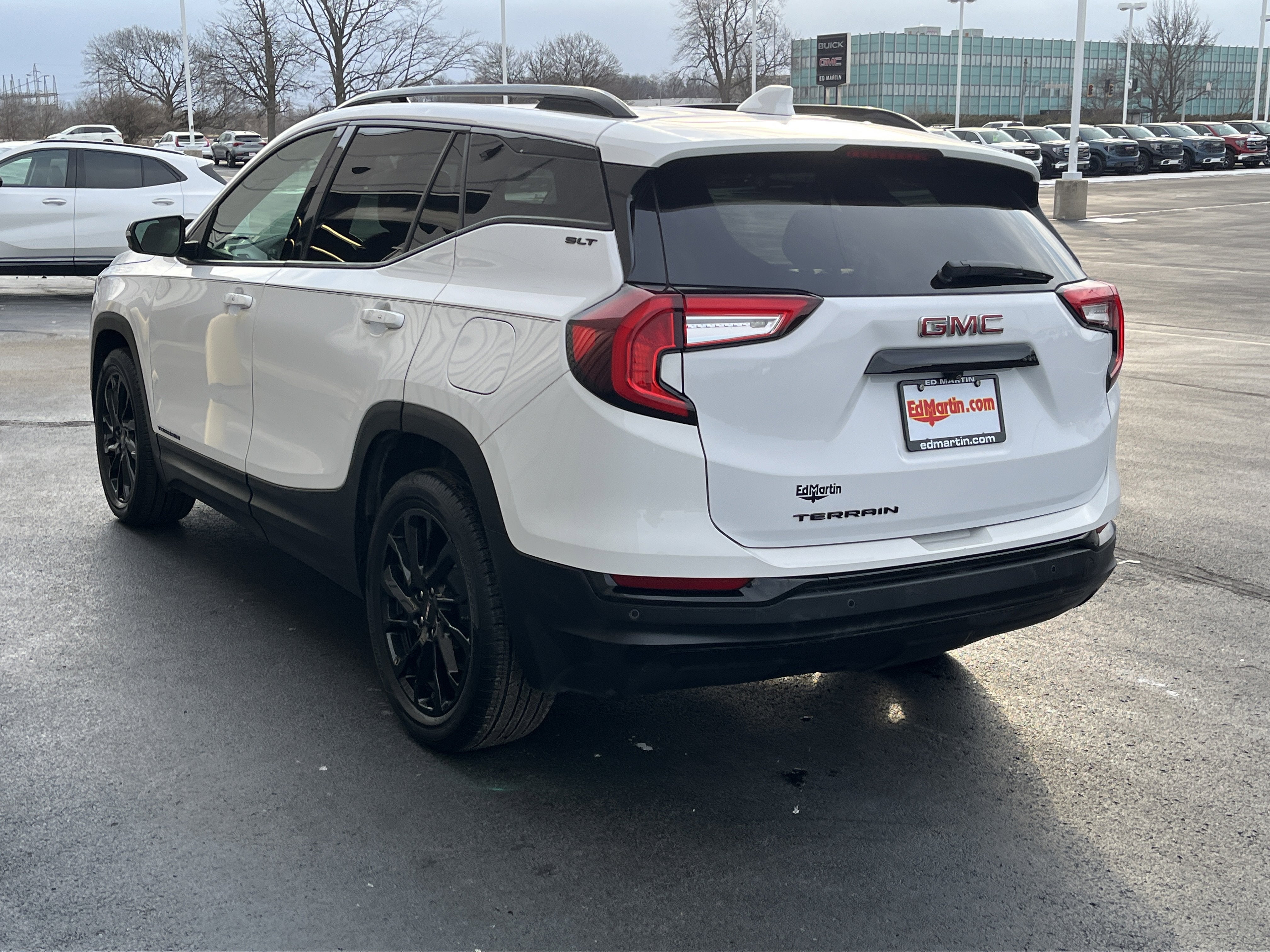 2023 GMC Terrain SLT