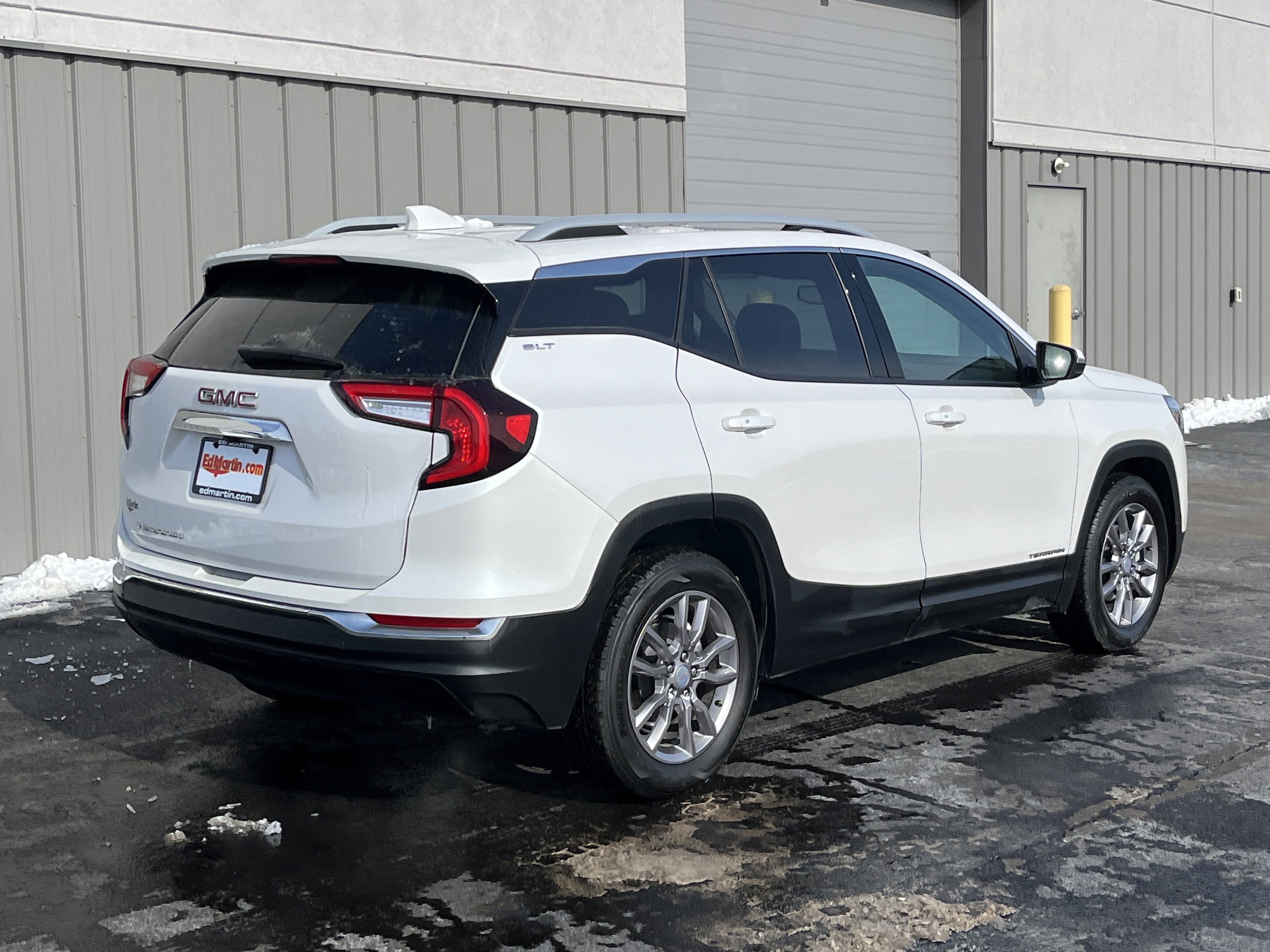 2023 GMC Terrain SLT