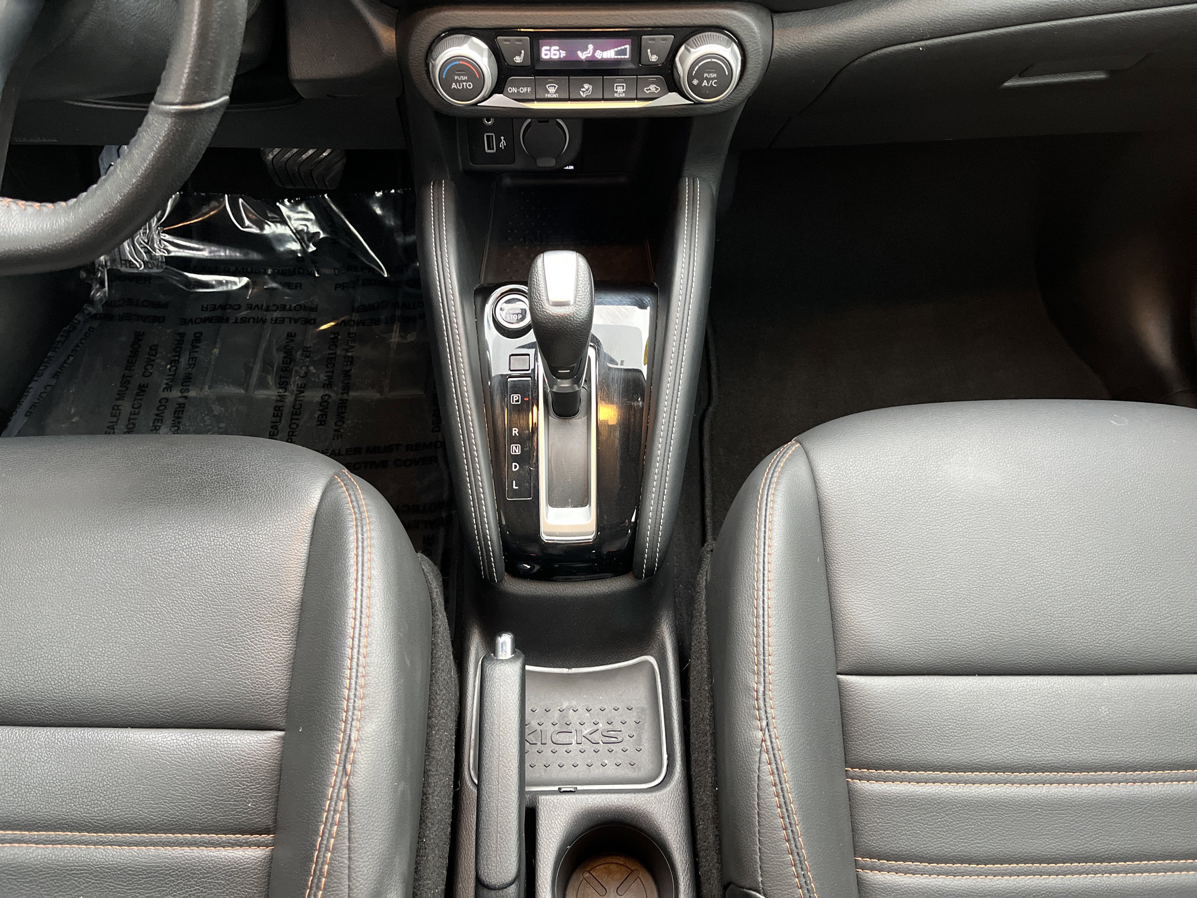 2020 Nissan Kicks SR