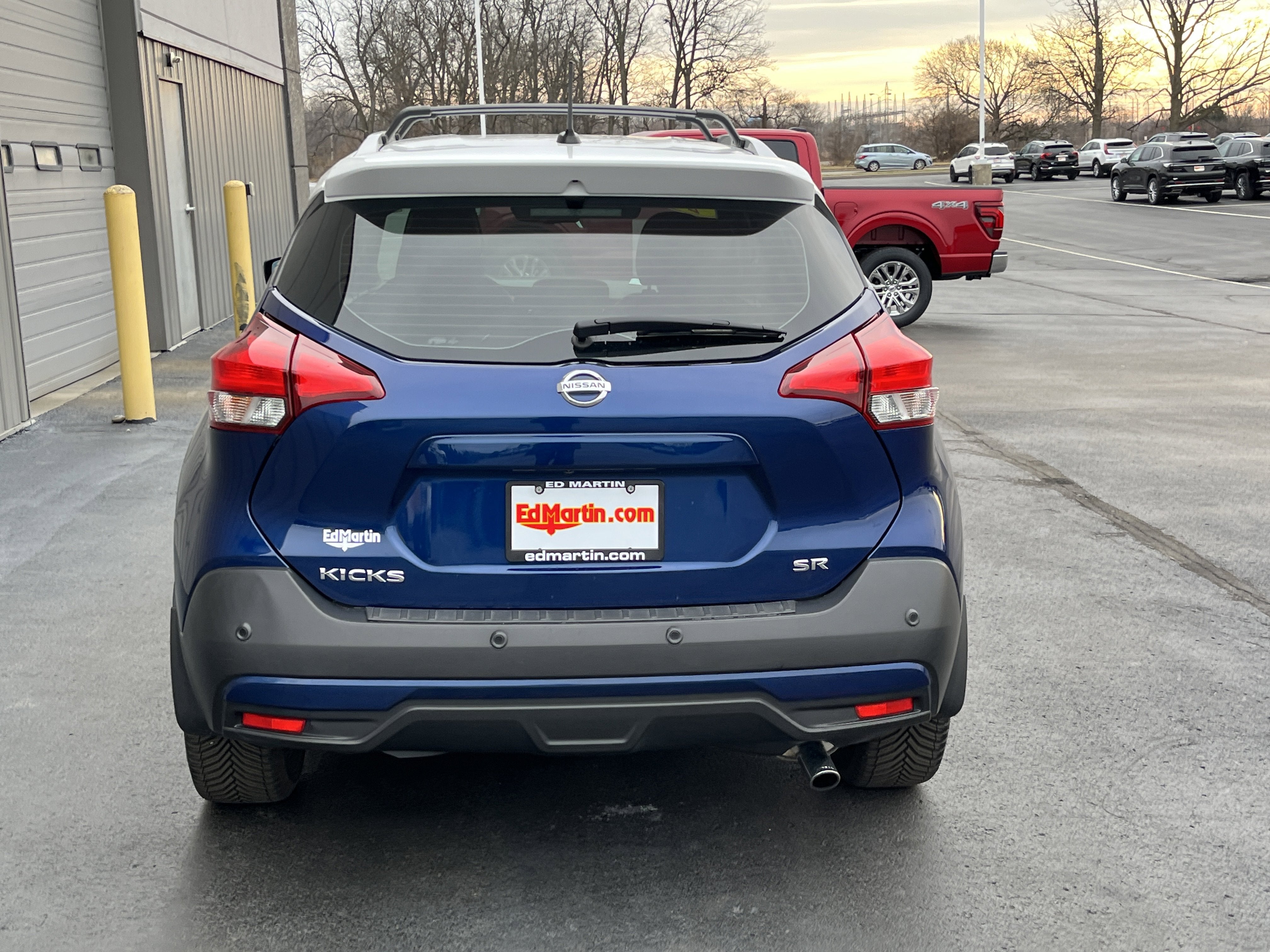 2020 Nissan Kicks SR
