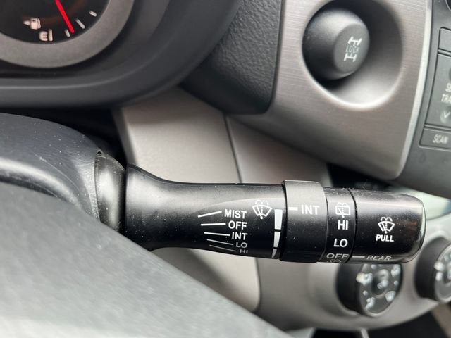 2006 Toyota RAV4 Base