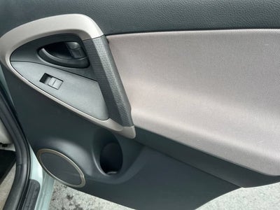 2006 Toyota RAV4 Base