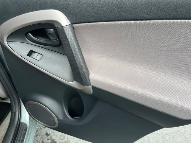 2006 Toyota RAV4 Base