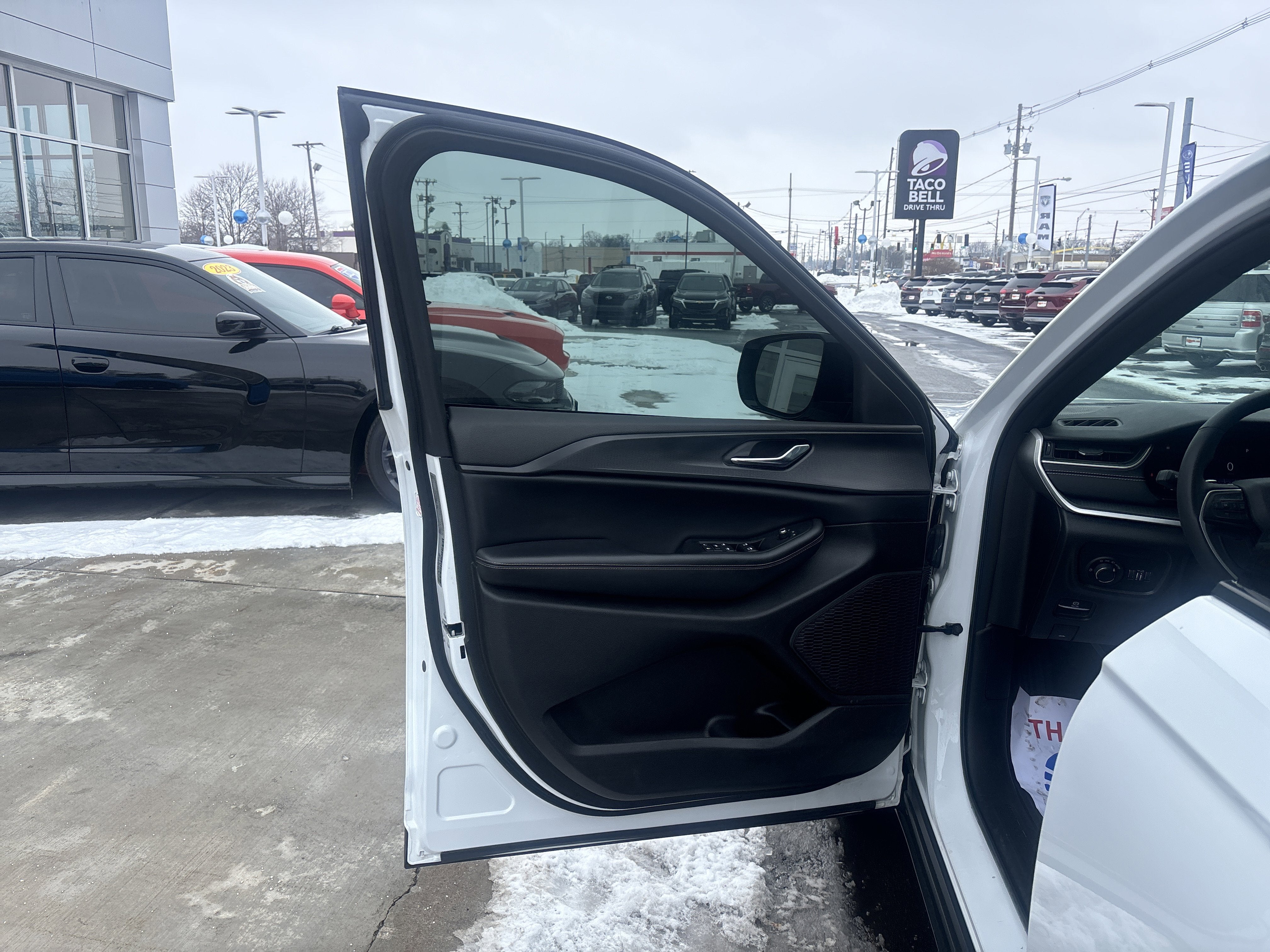 2024 Jeep Grand Cherokee Altitude