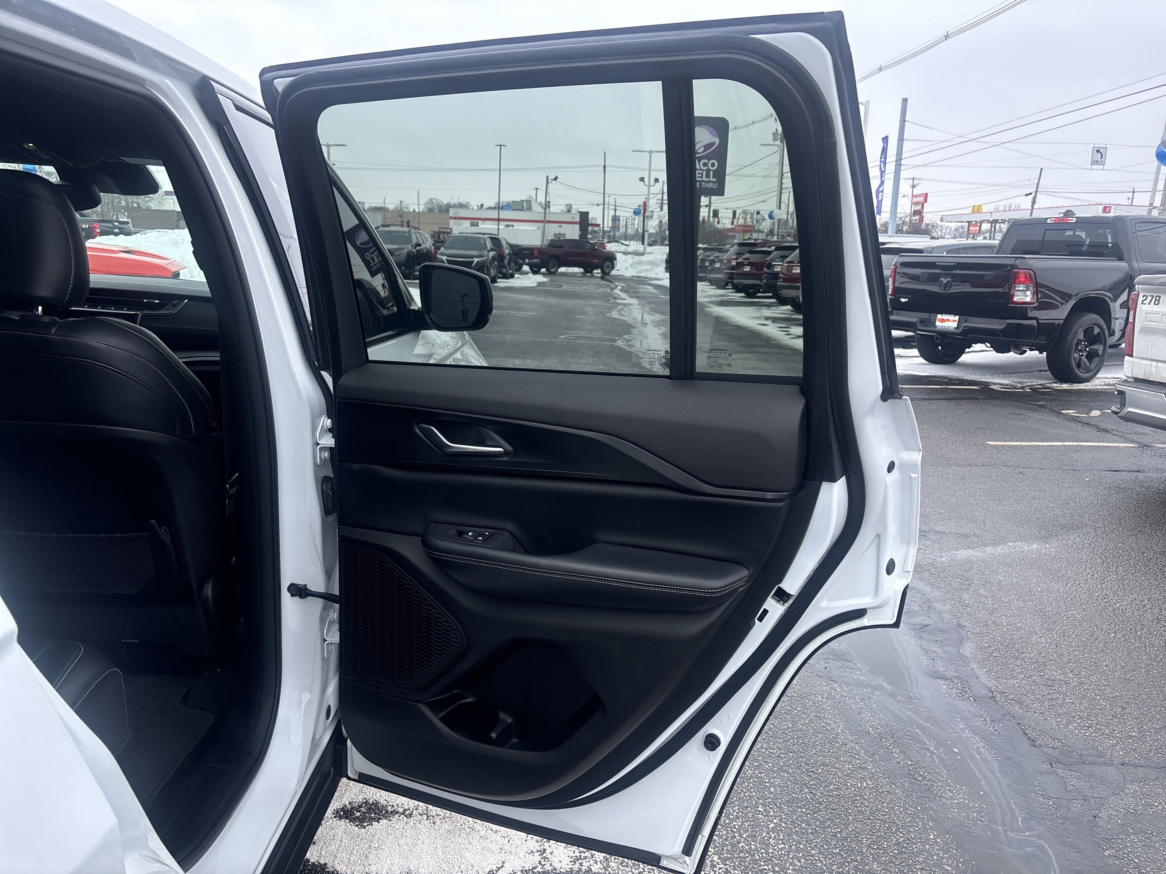 2024 Jeep Grand Cherokee Altitude