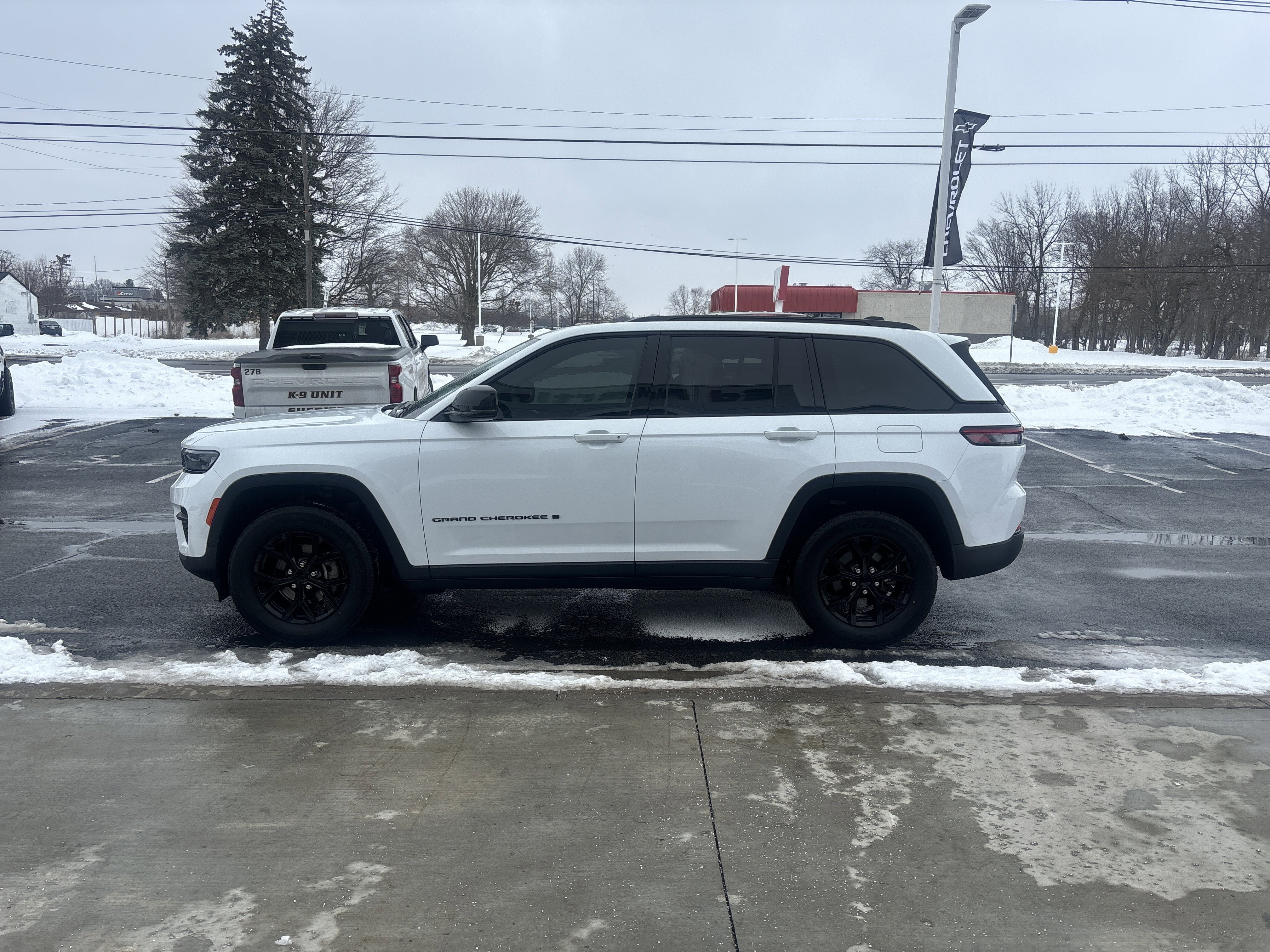 2024 Jeep Grand Cherokee Altitude