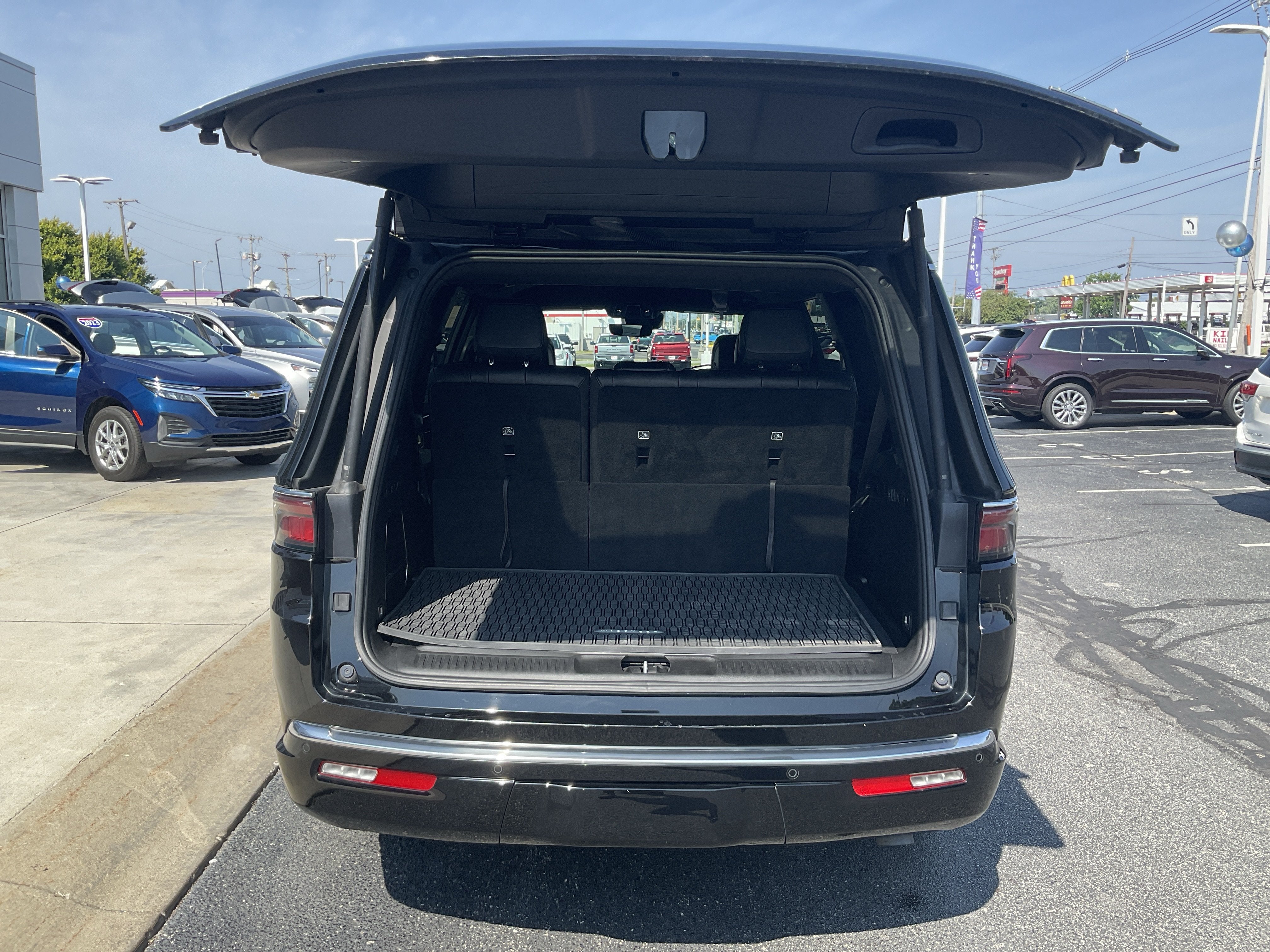 2024 Jeep Wagoneer Series II