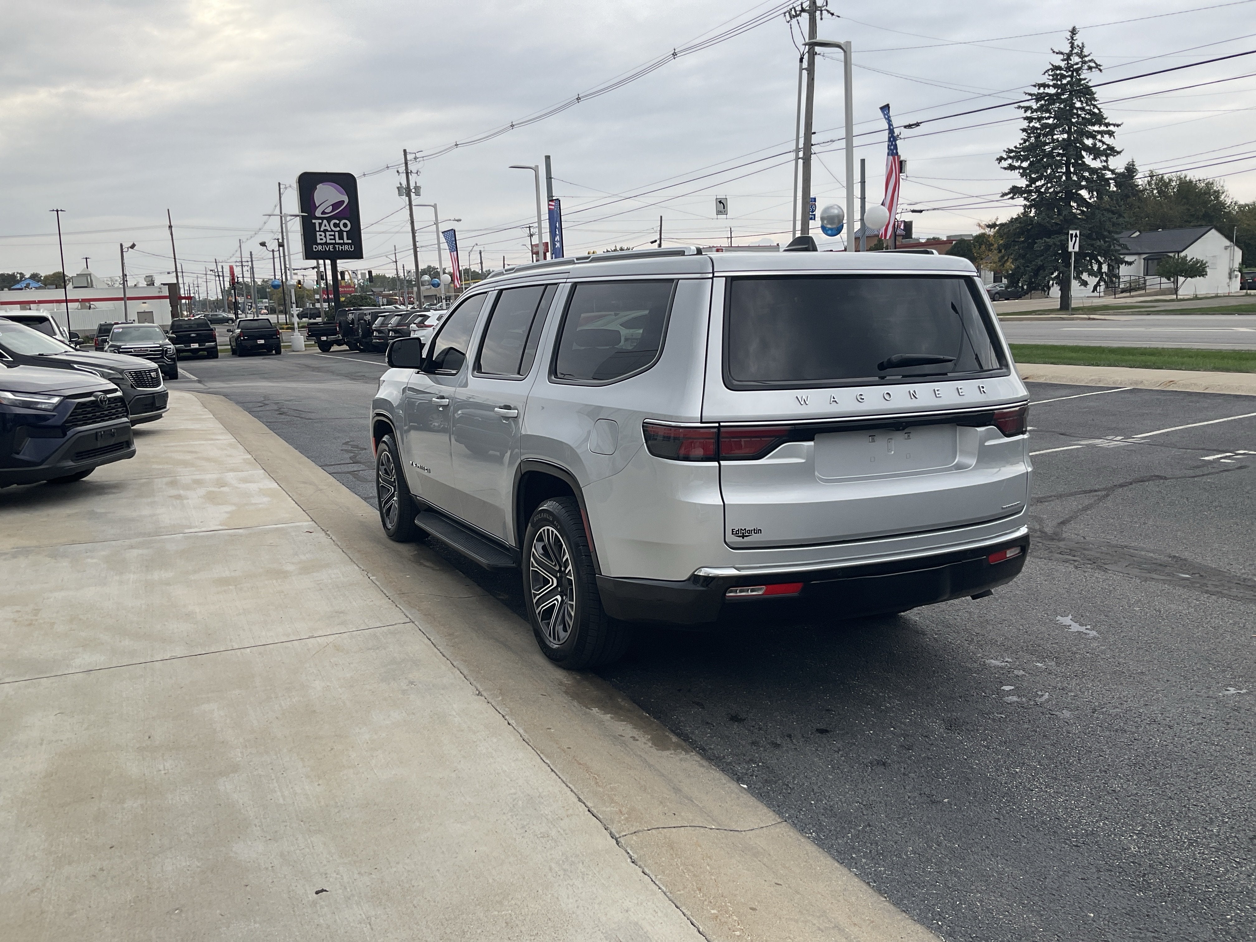 2024 Jeep Wagoneer Series II