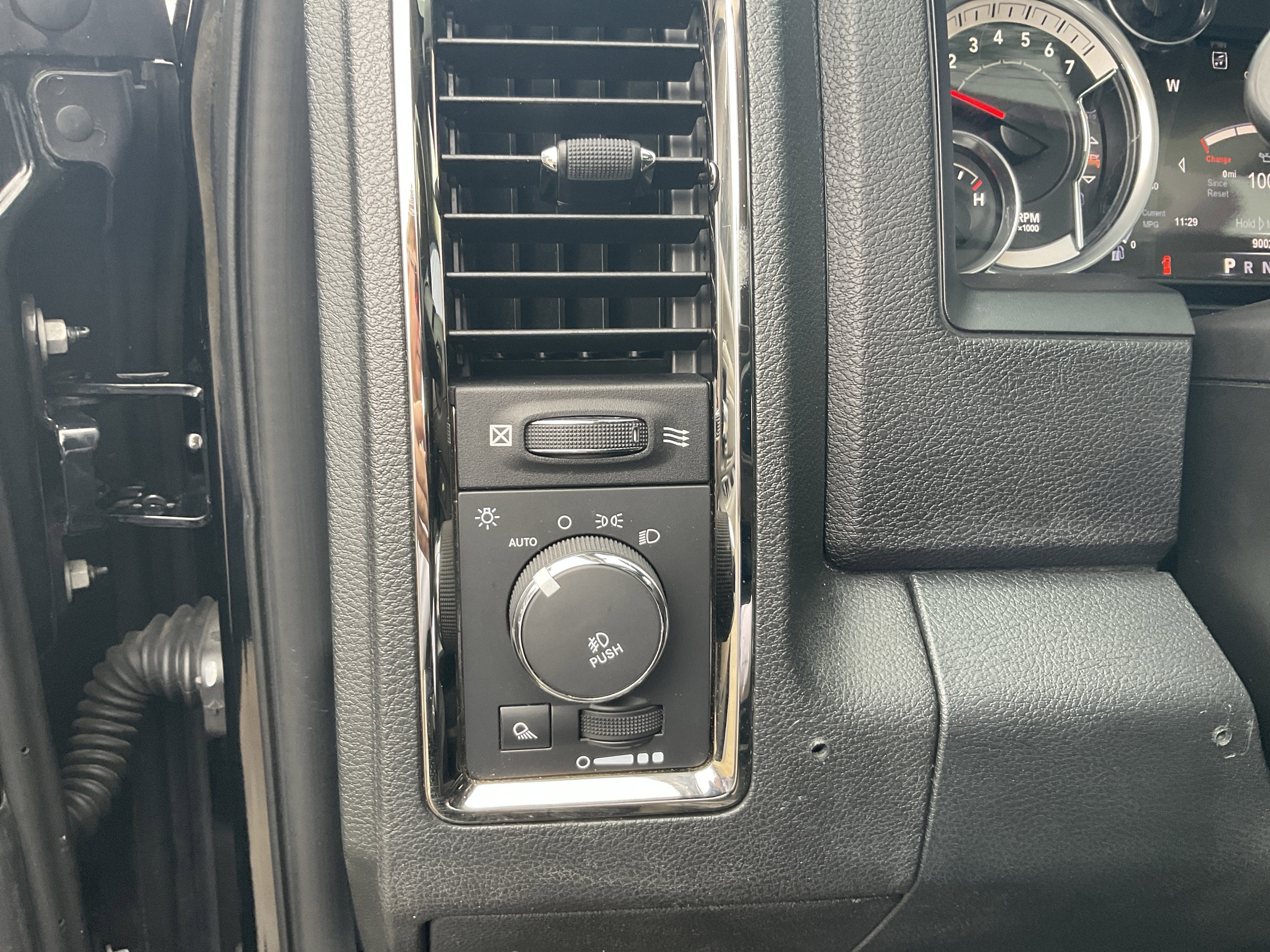 2015 RAM 1500 Sport