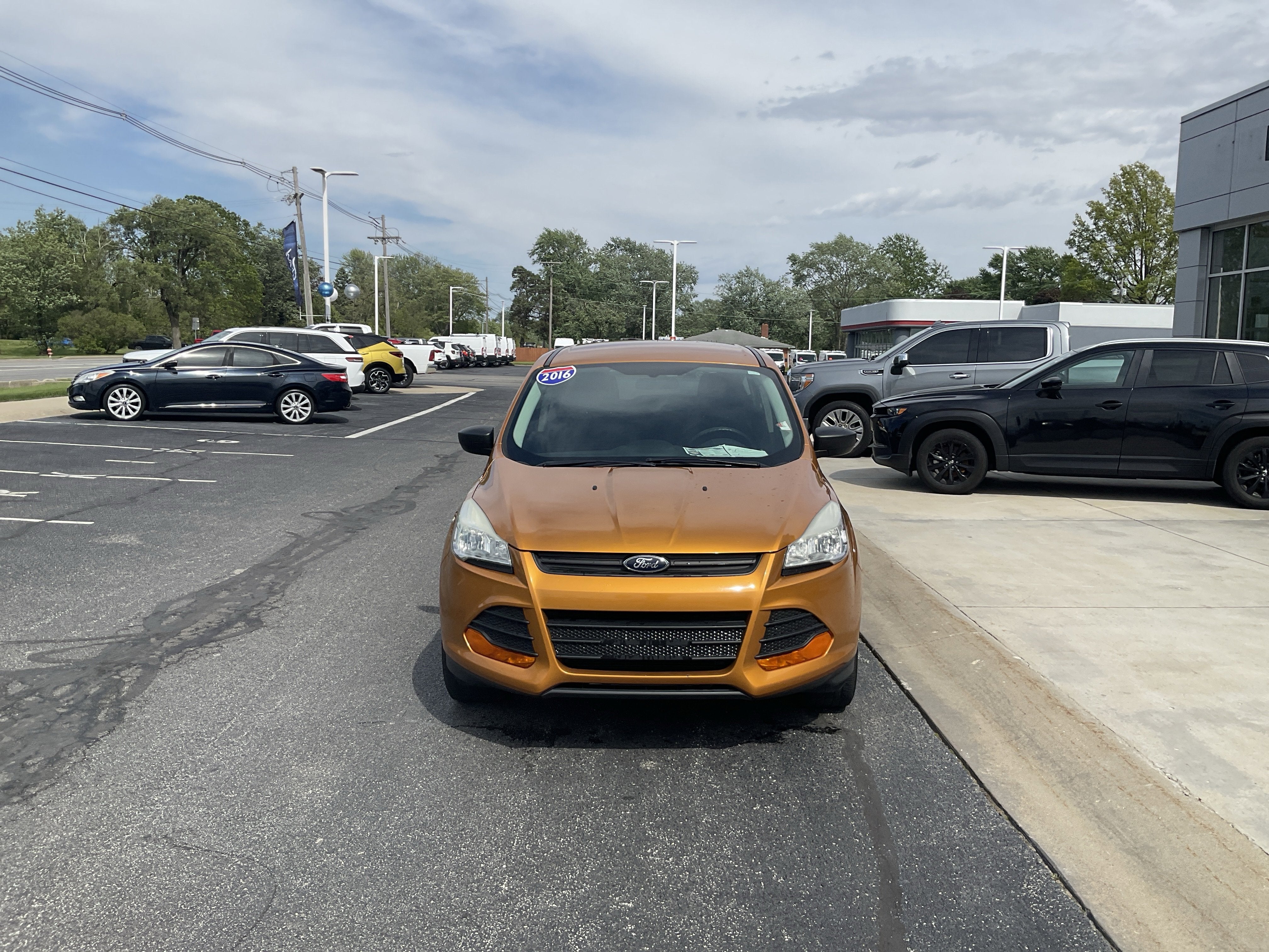 2016 Ford Escape S
