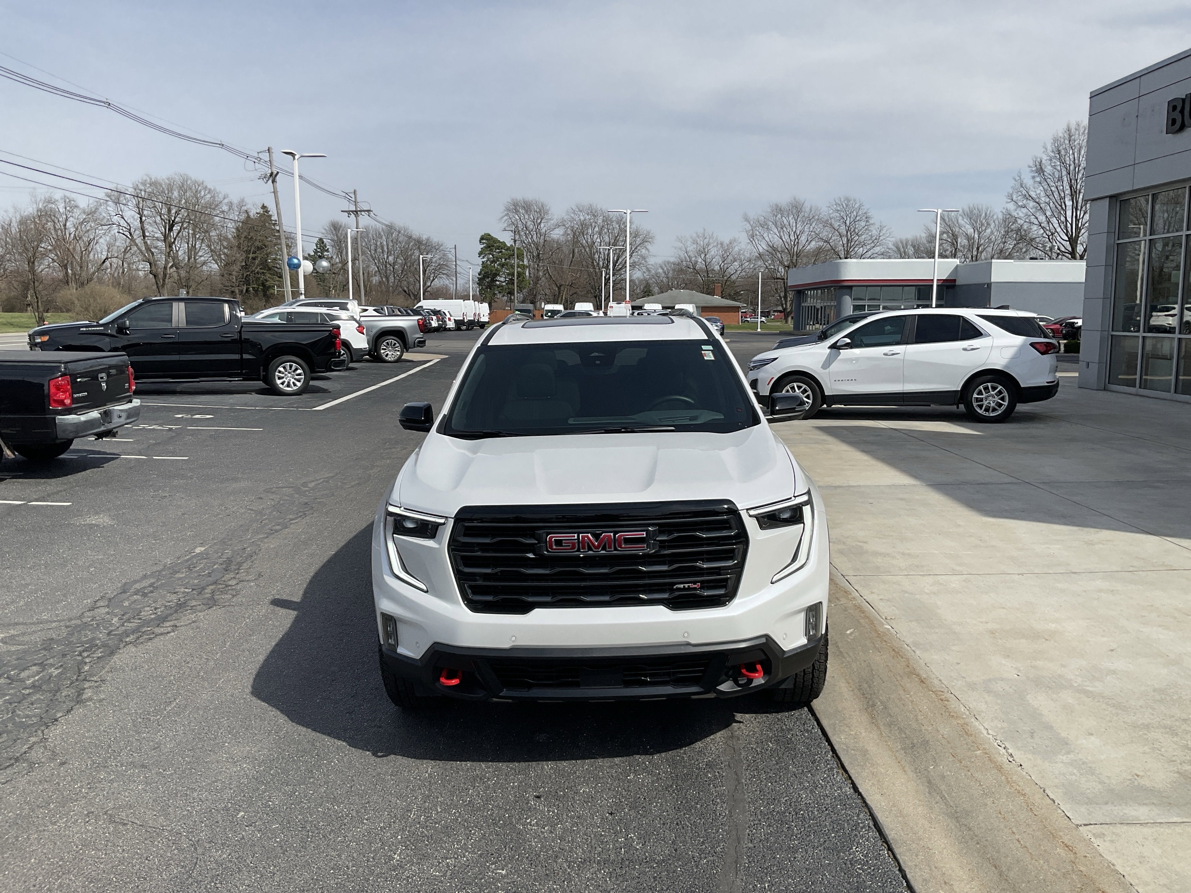2024 GMC Acadia AT4