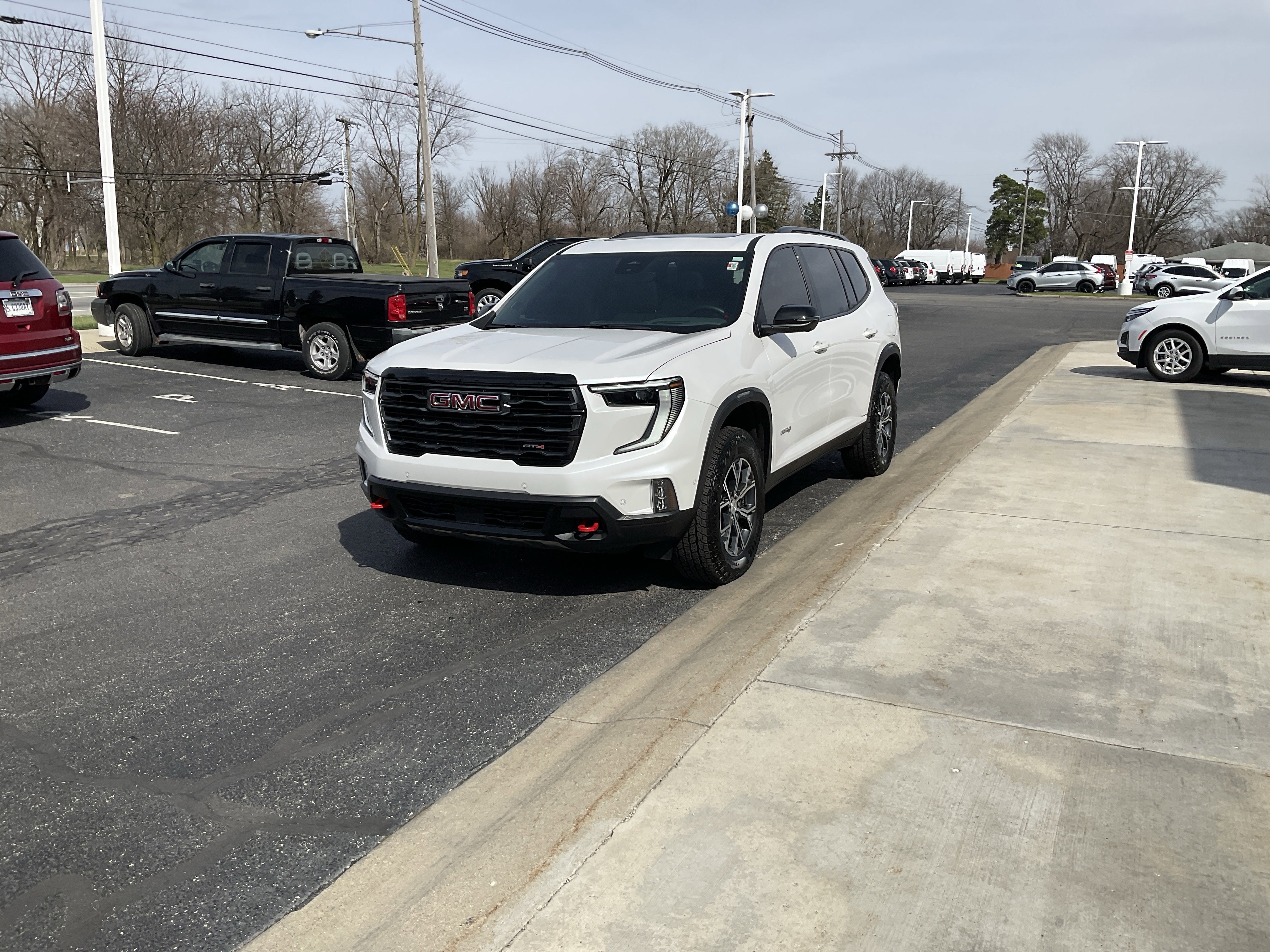 2024 GMC Acadia AT4