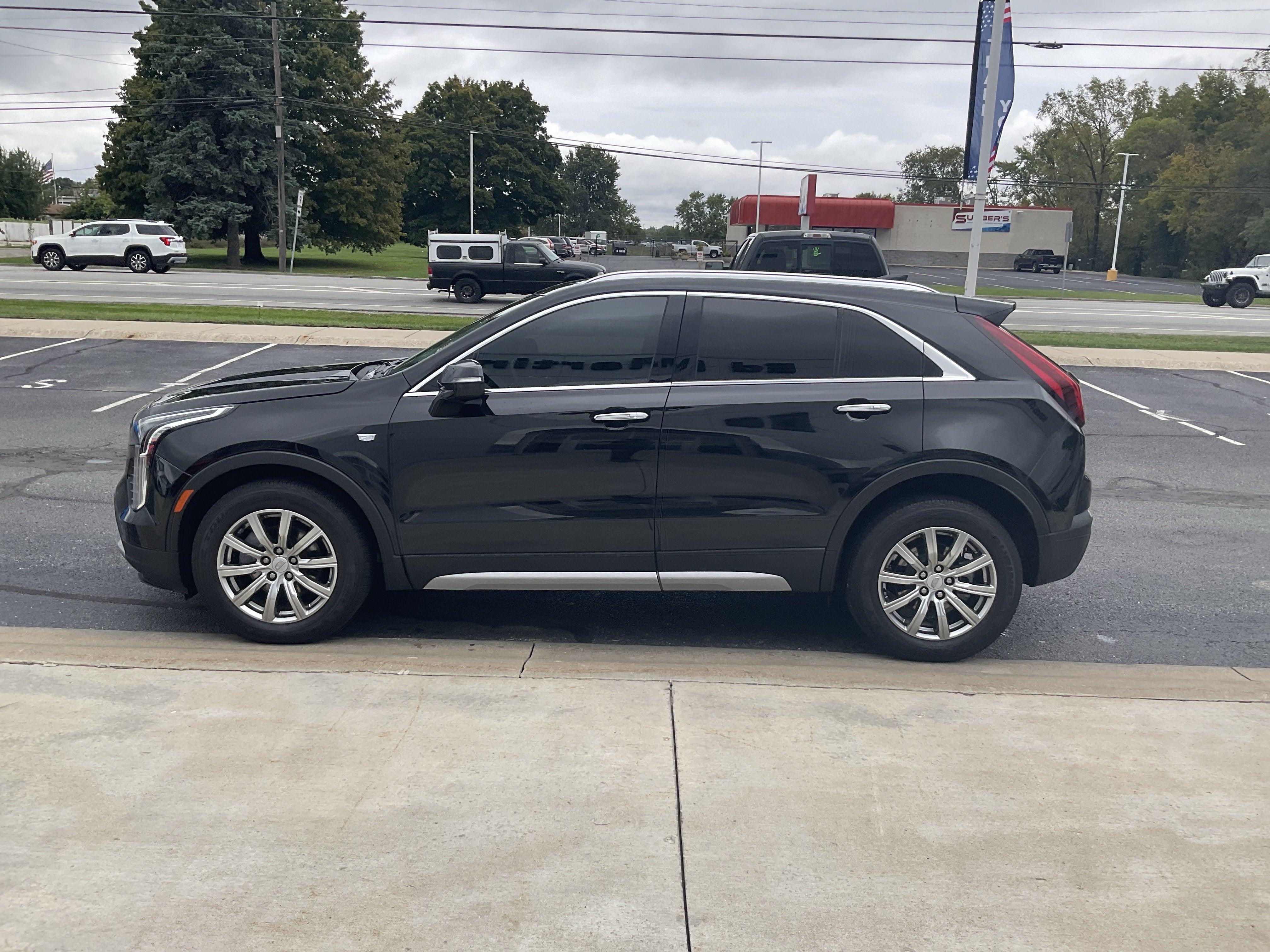 2022 Cadillac XT4 Premium Luxury