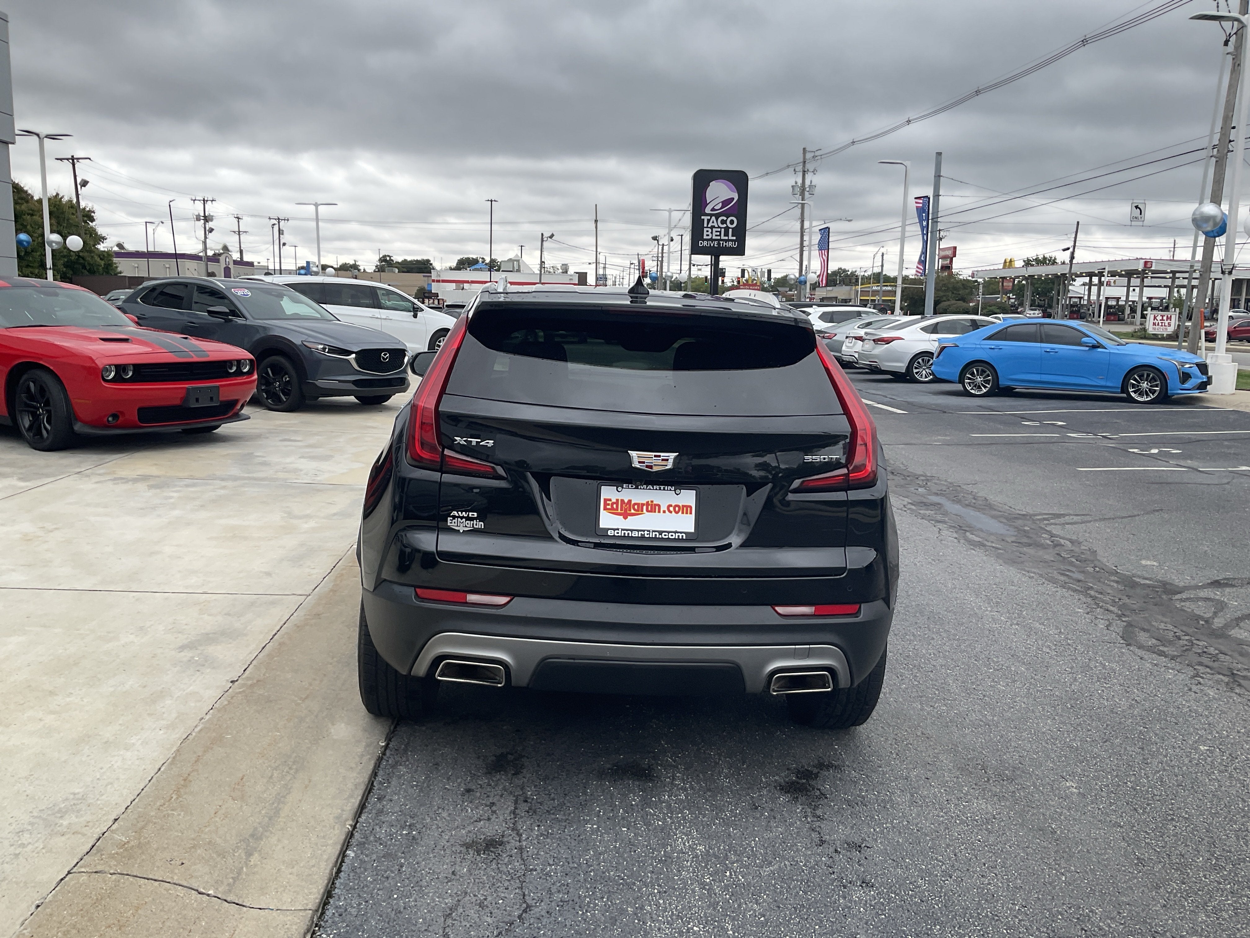 2022 Cadillac XT4 Premium Luxury