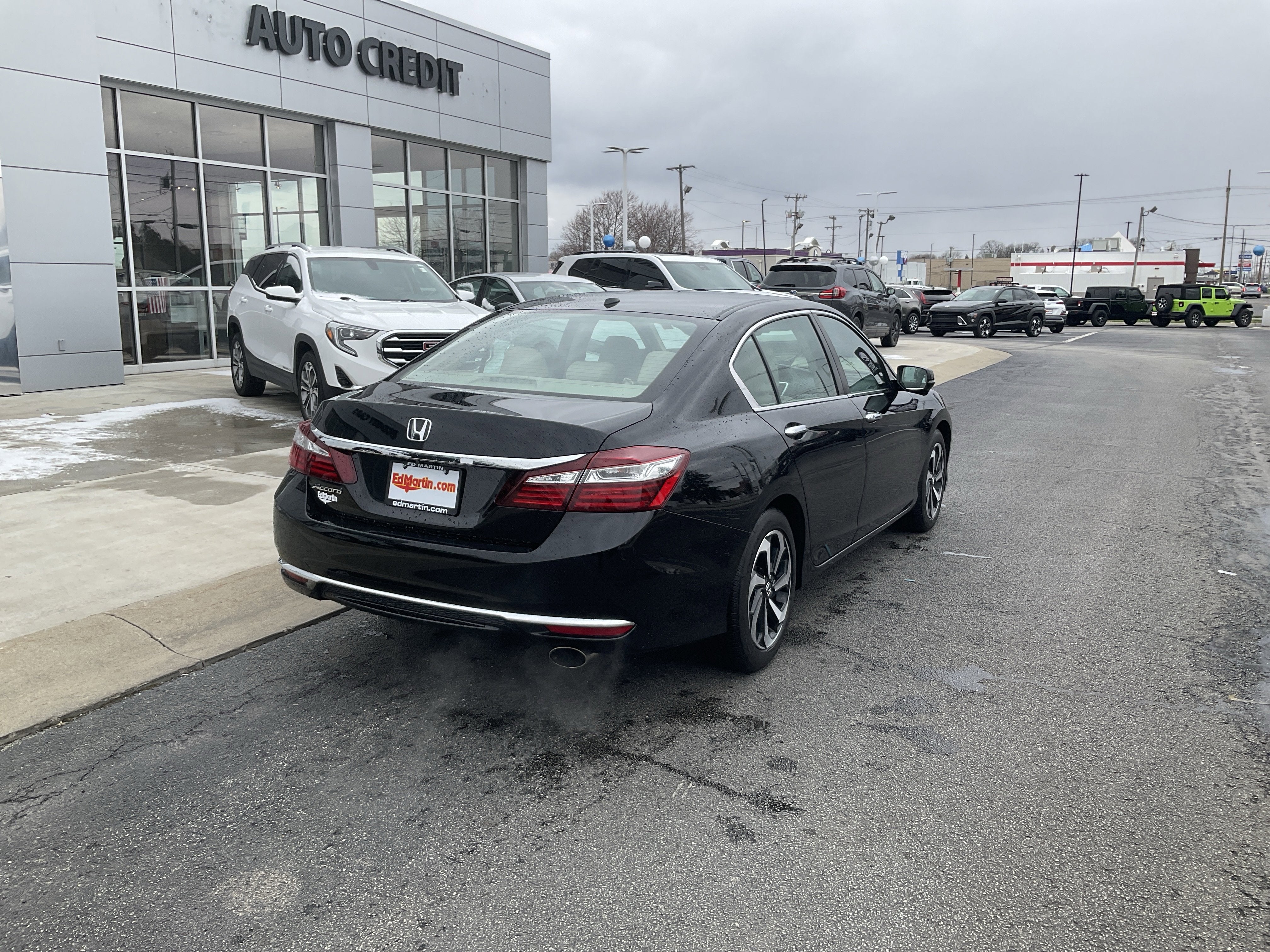 2017 Honda Accord EX-L w/Navigation and Honda Sensing