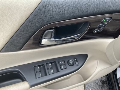 2017 Honda Accord EX-L w/Navigation and Honda Sensing