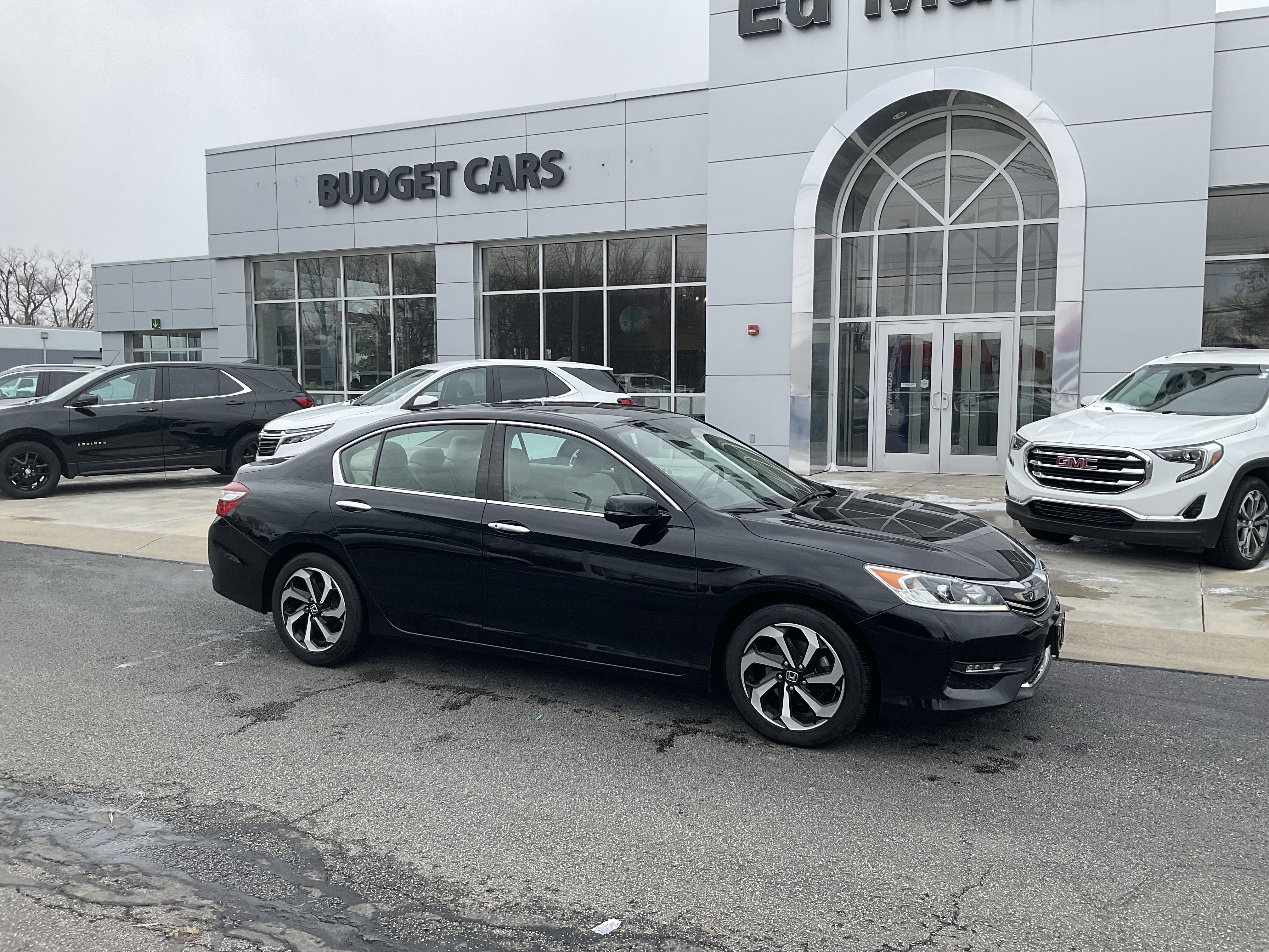 2017 Honda Accord EX-L w/Navigation and Honda Sensing