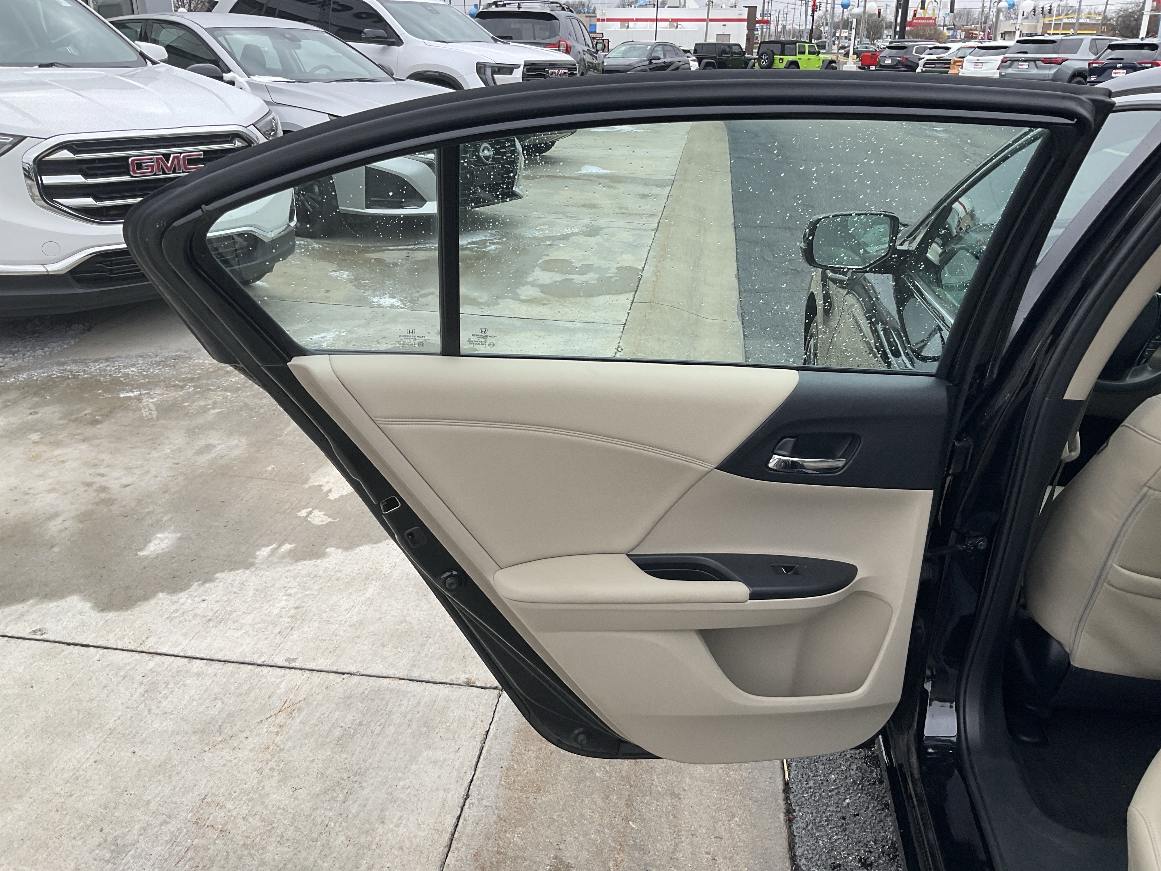 2017 Honda Accord EX-L w/Navigation and Honda Sensing