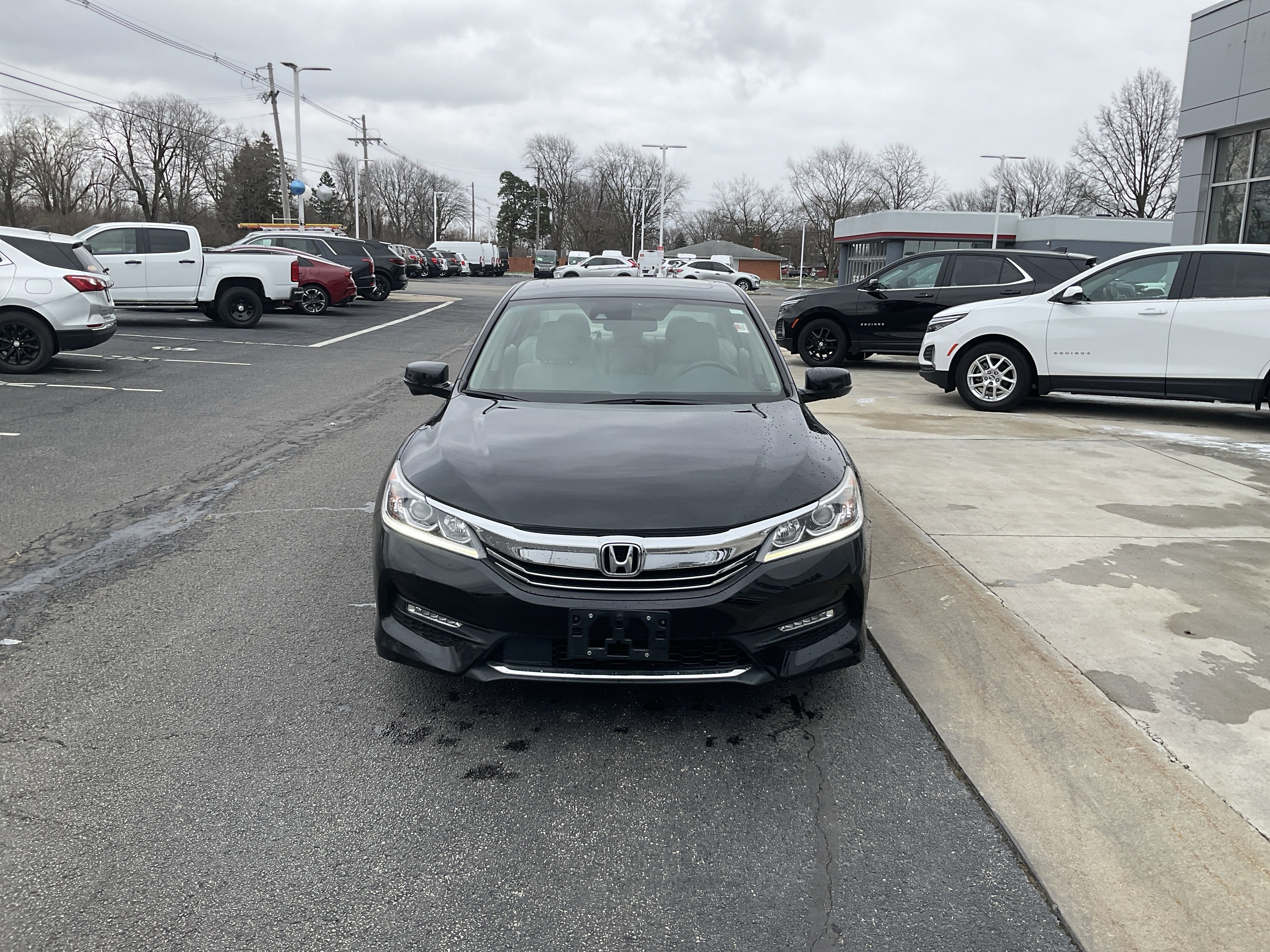 2017 Honda Accord EX-L w/Navigation and Honda Sensing