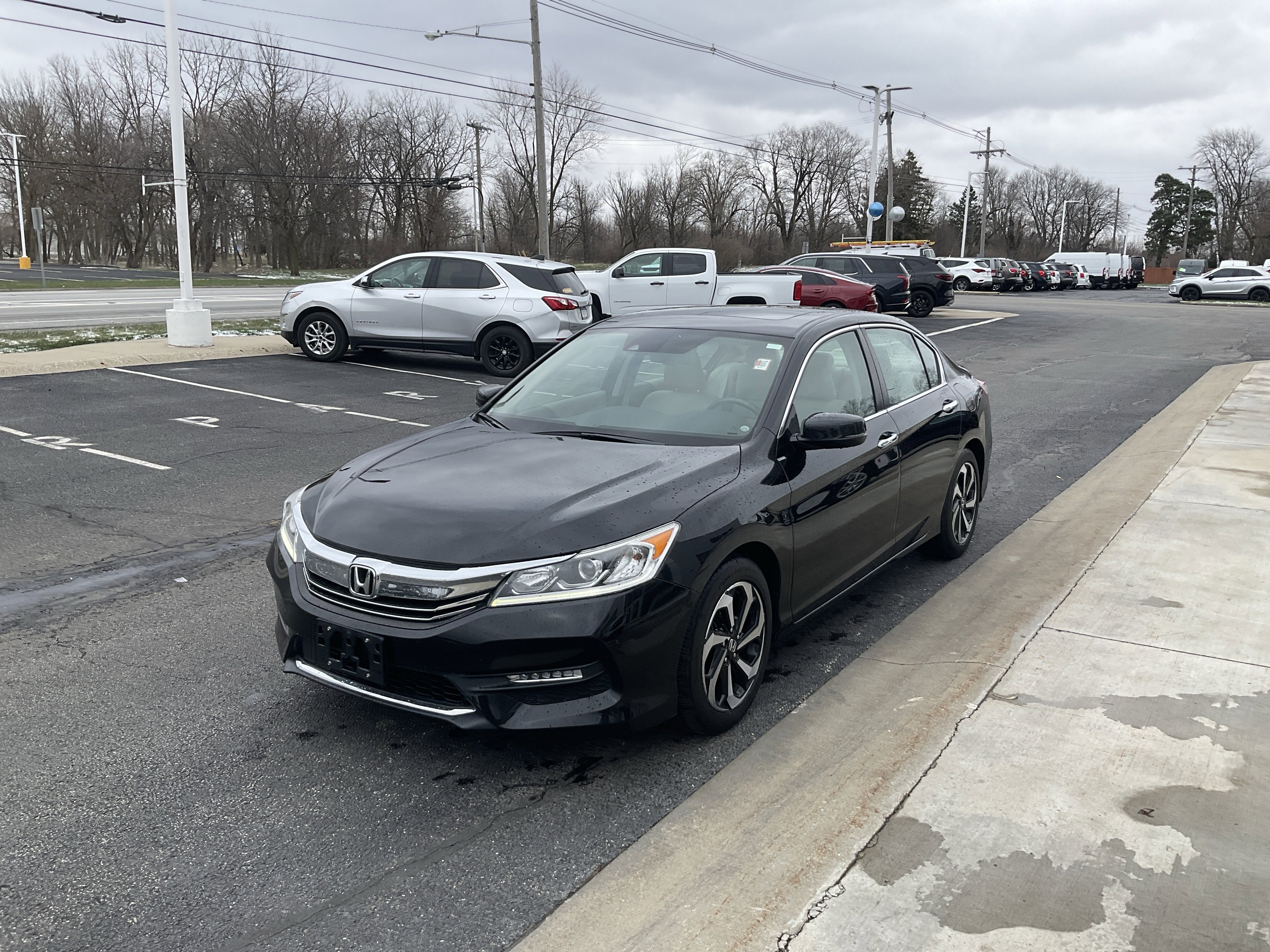 2017 Honda Accord EX-L w/Navigation and Honda Sensing