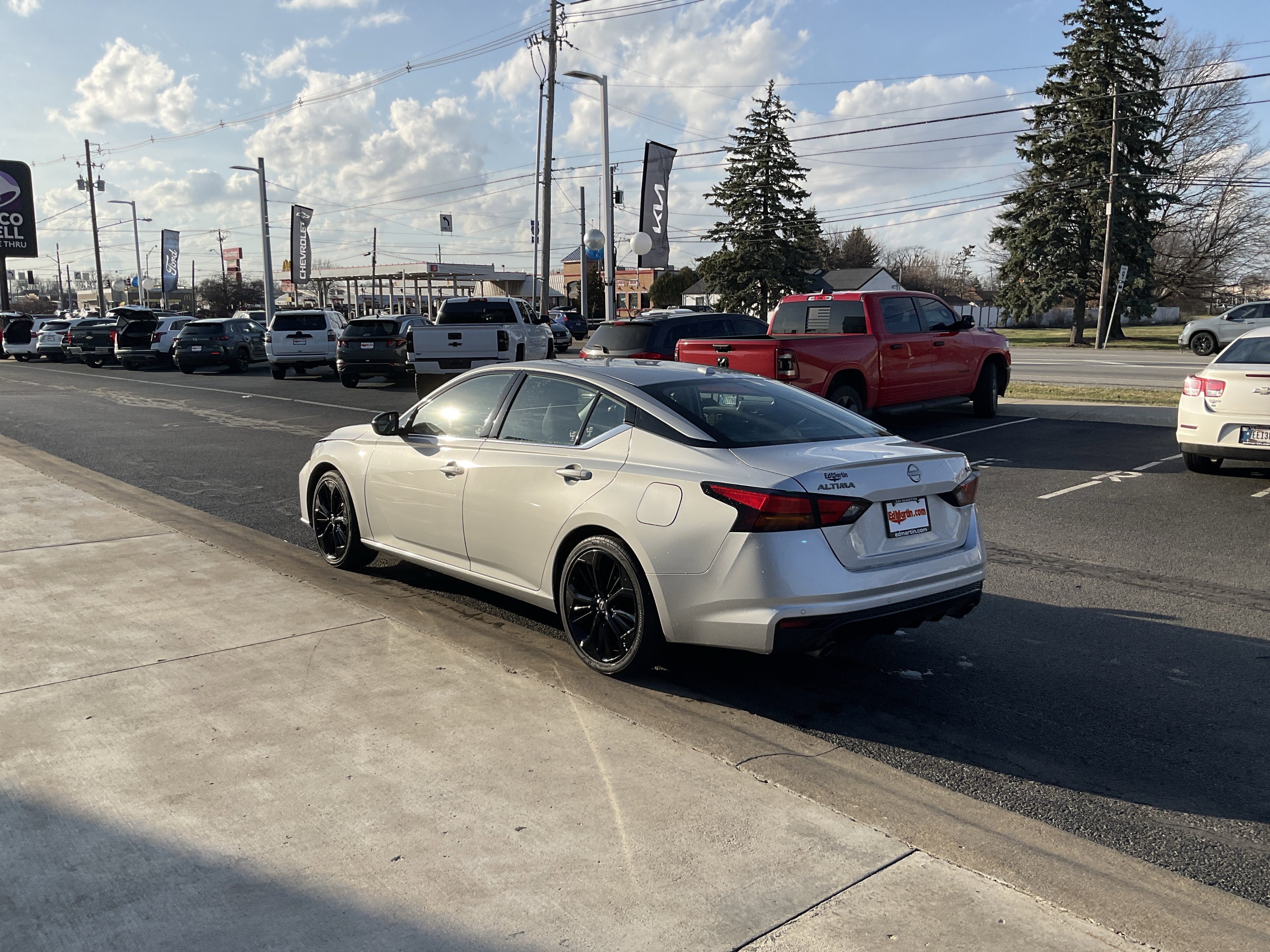 2024 Nissan Altima 2.5 SR