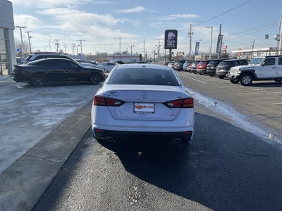 2025 Nissan Altima 2.5 SR