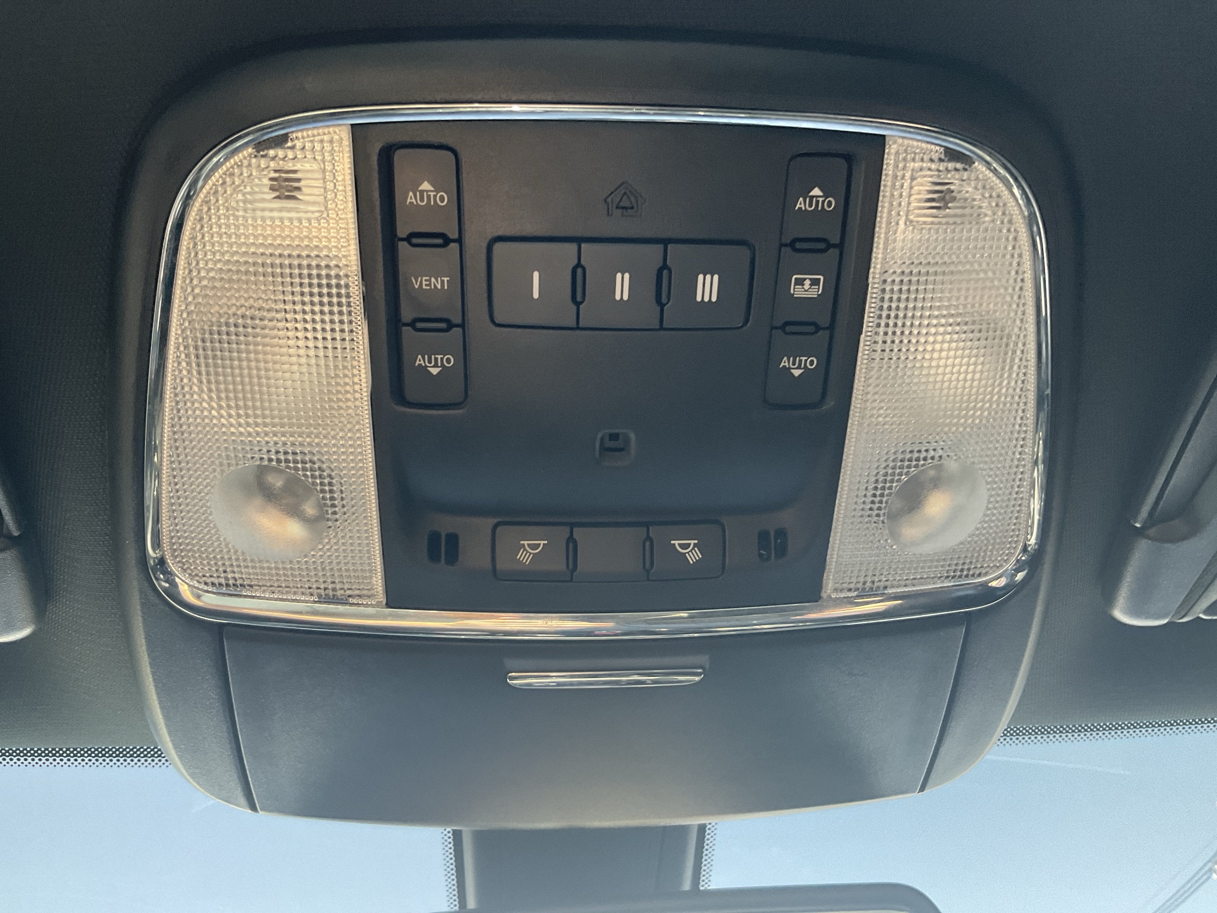 2022 Chrysler 300 S