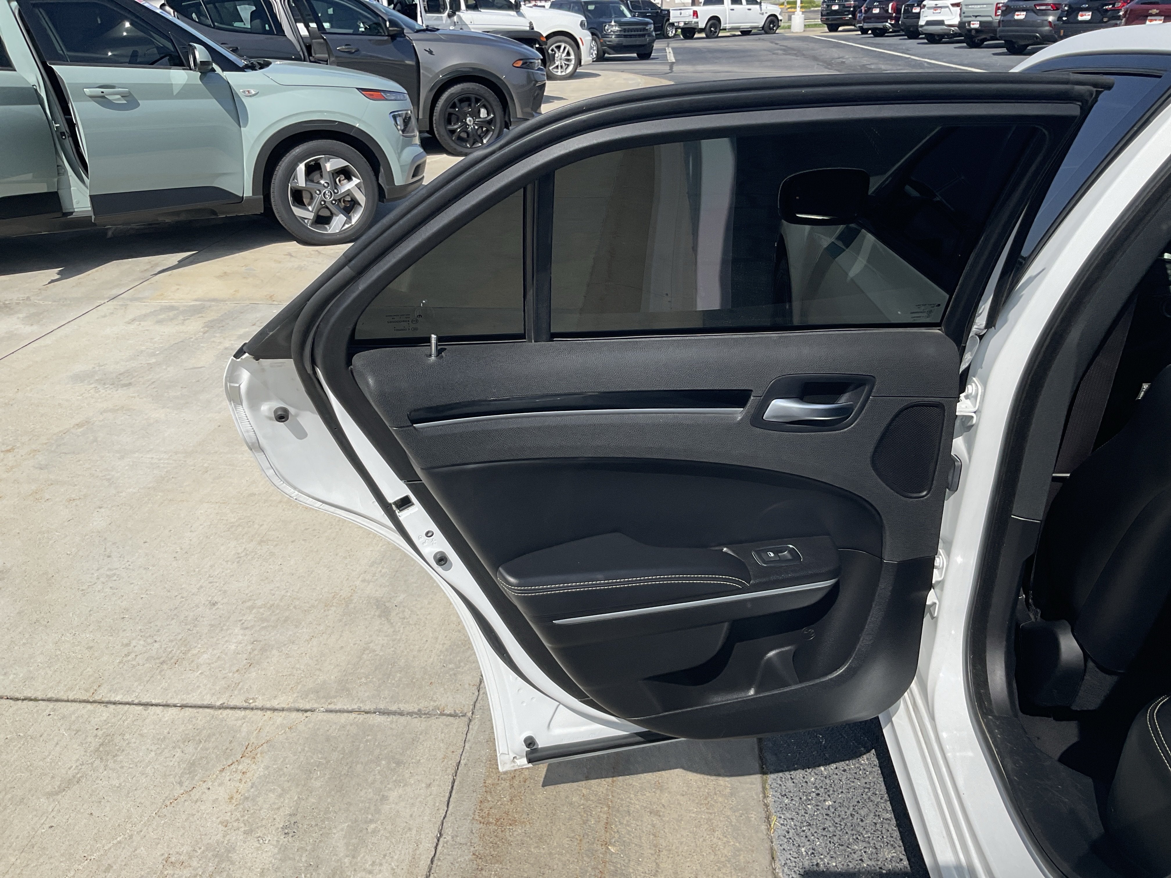 2022 Chrysler 300 S