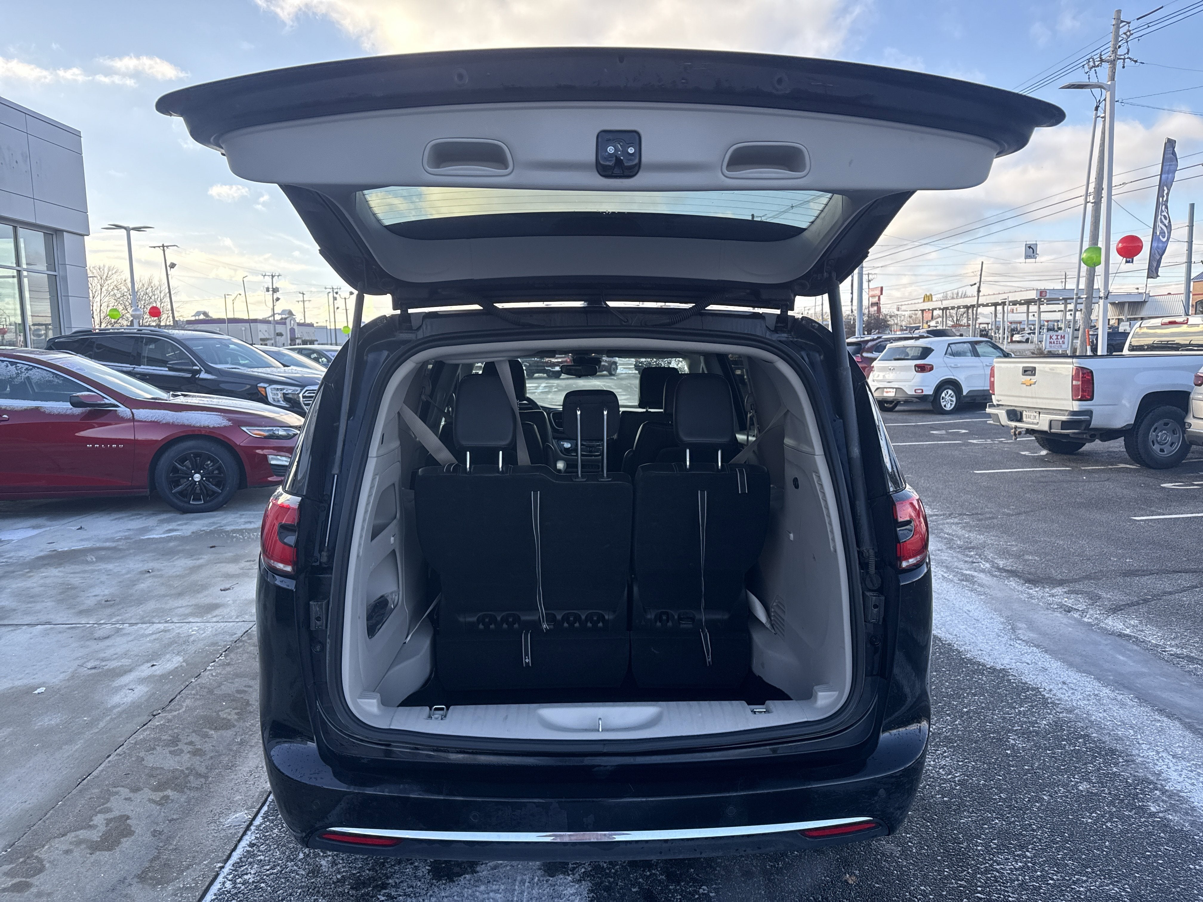 2024 Chrysler Pacifica Touring L