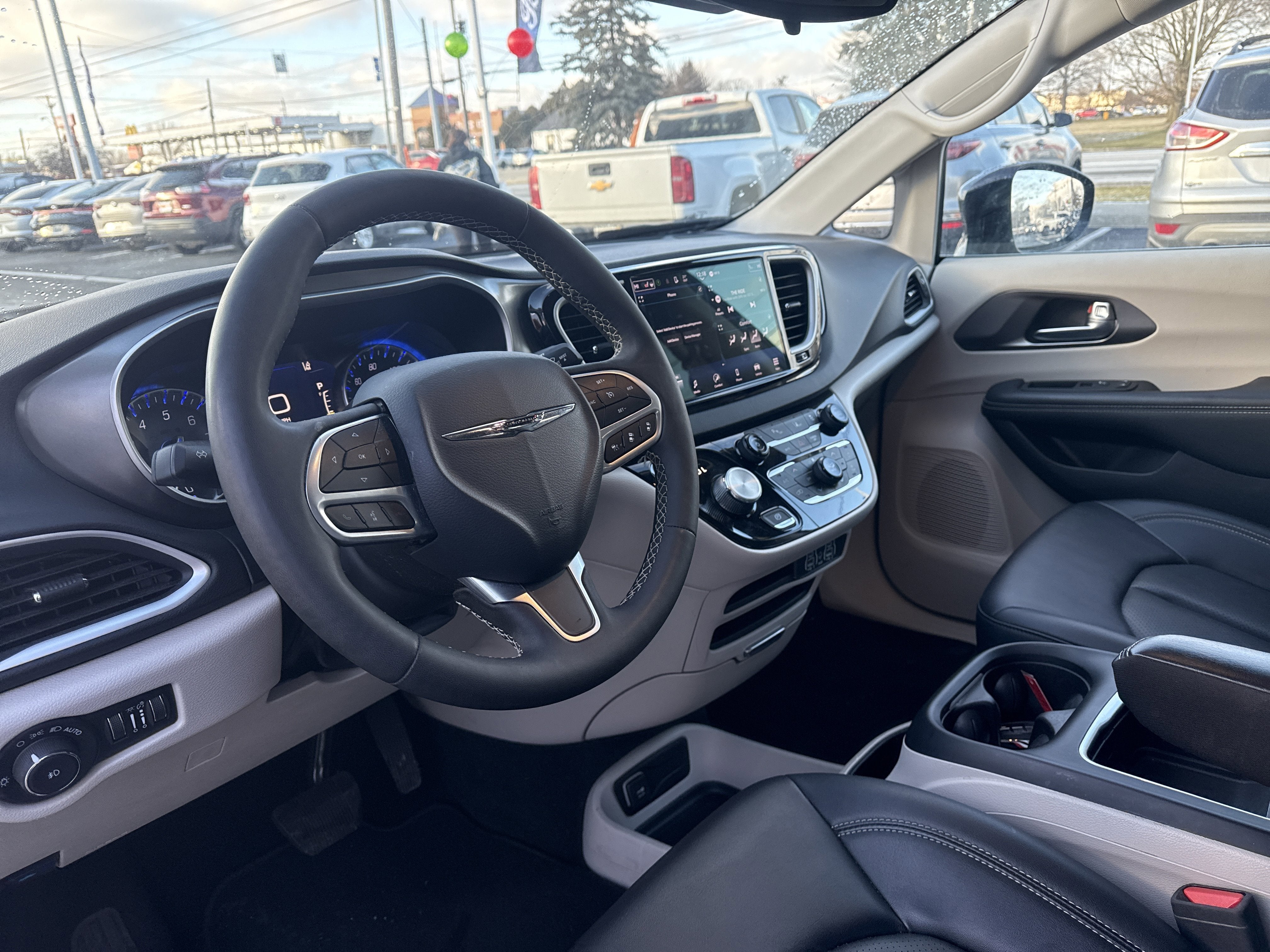 2024 Chrysler Pacifica Touring L