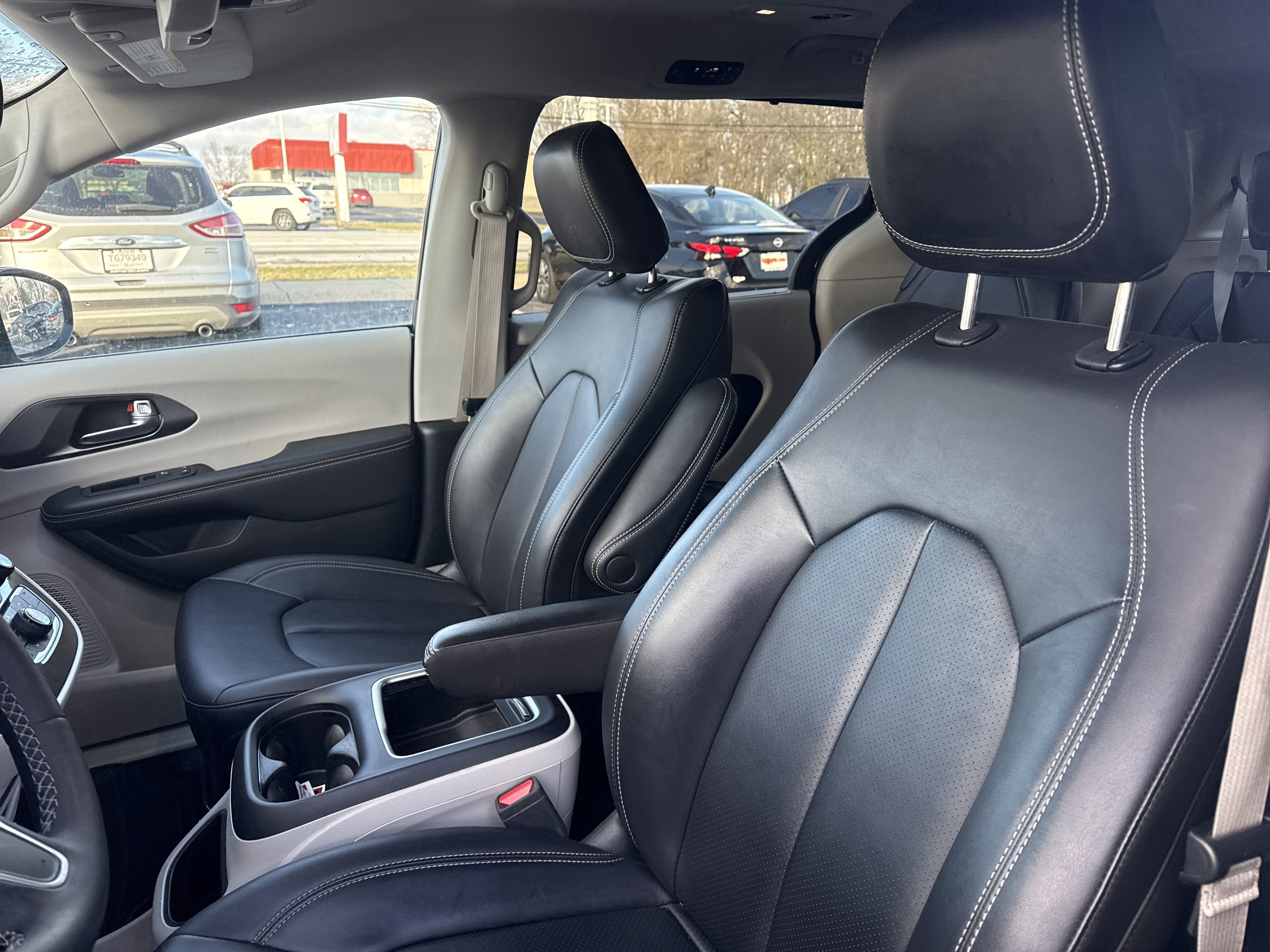 2024 Chrysler Pacifica Touring L