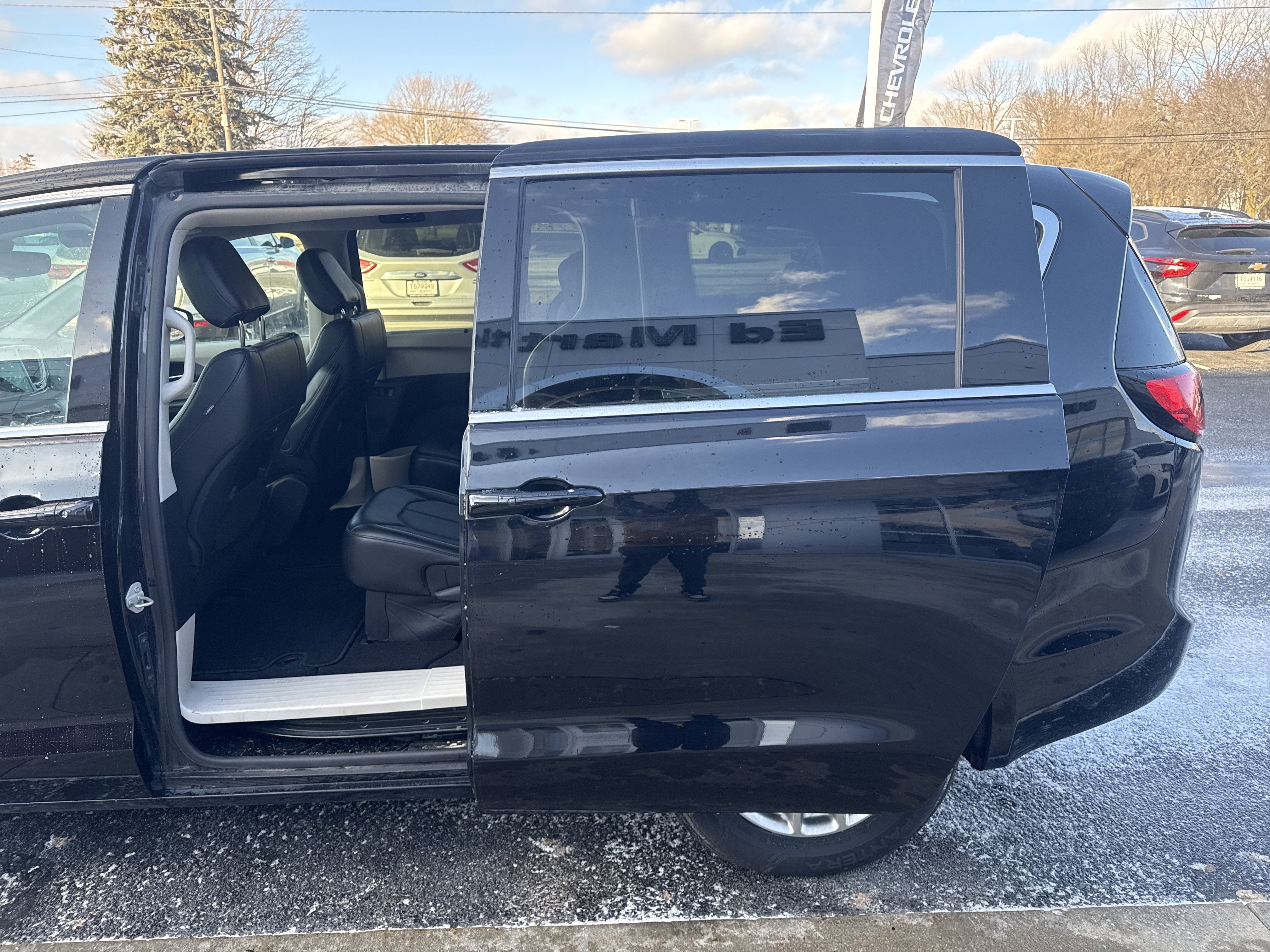 2024 Chrysler Pacifica Touring L