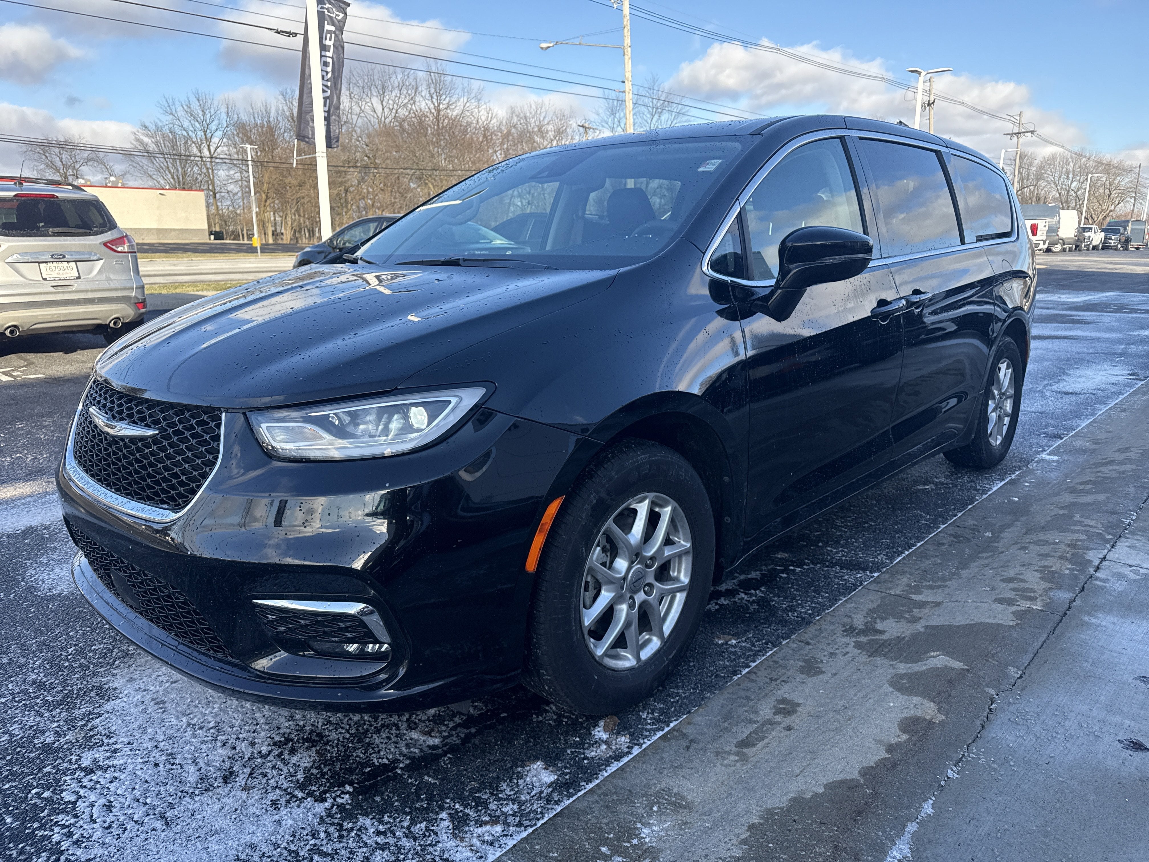 2024 Chrysler Pacifica Touring L