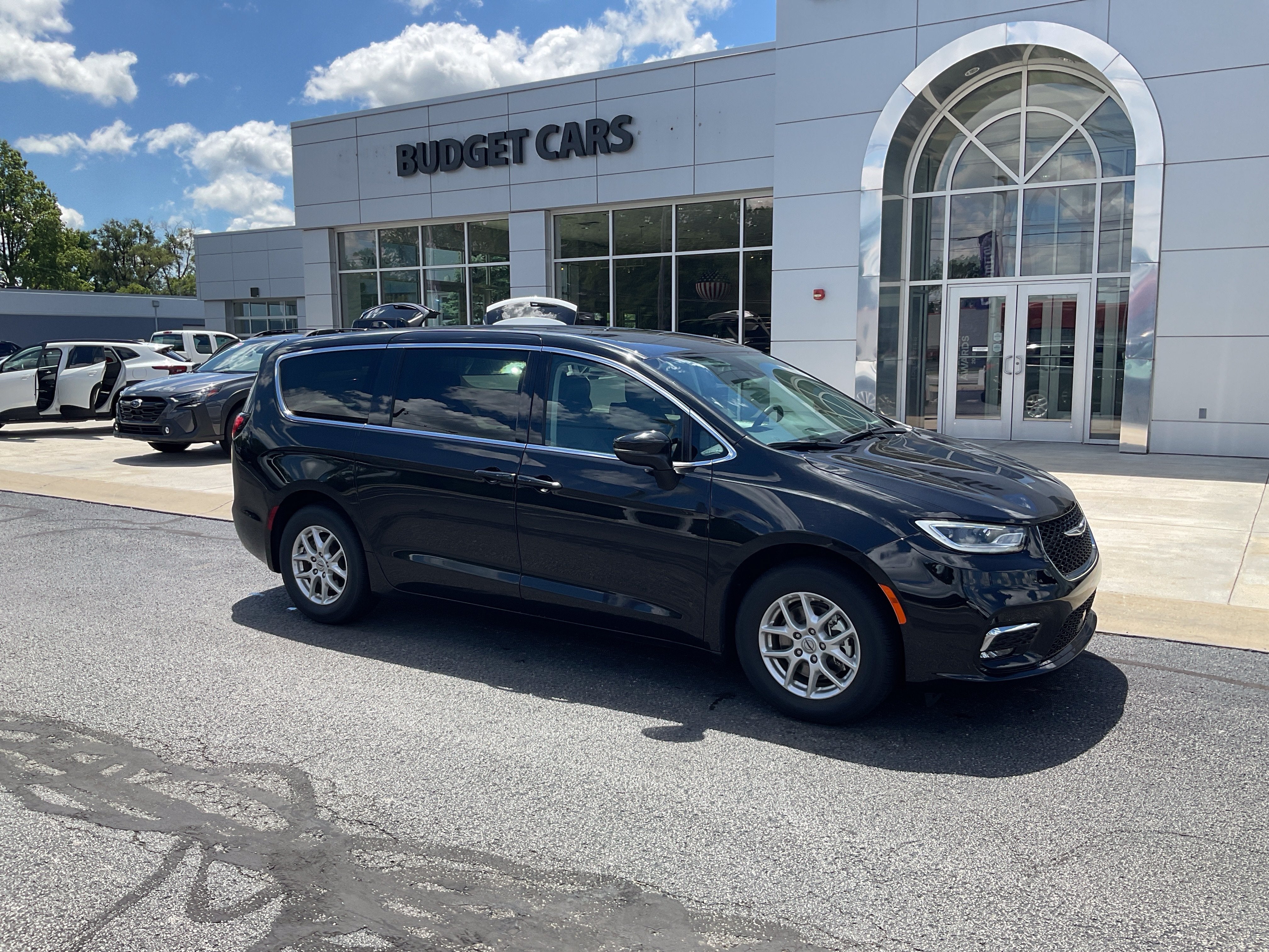 2023 Chrysler Pacifica Touring L