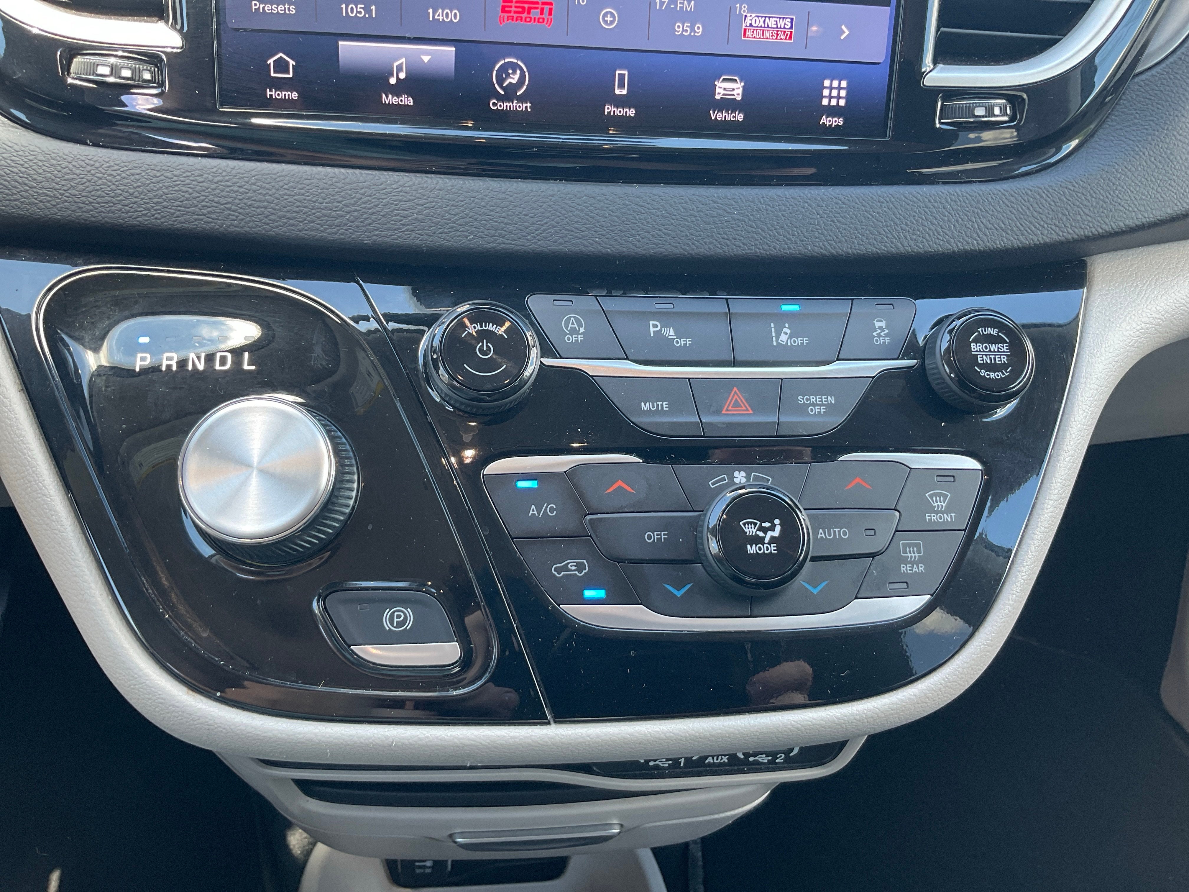 2023 Chrysler Pacifica Touring L