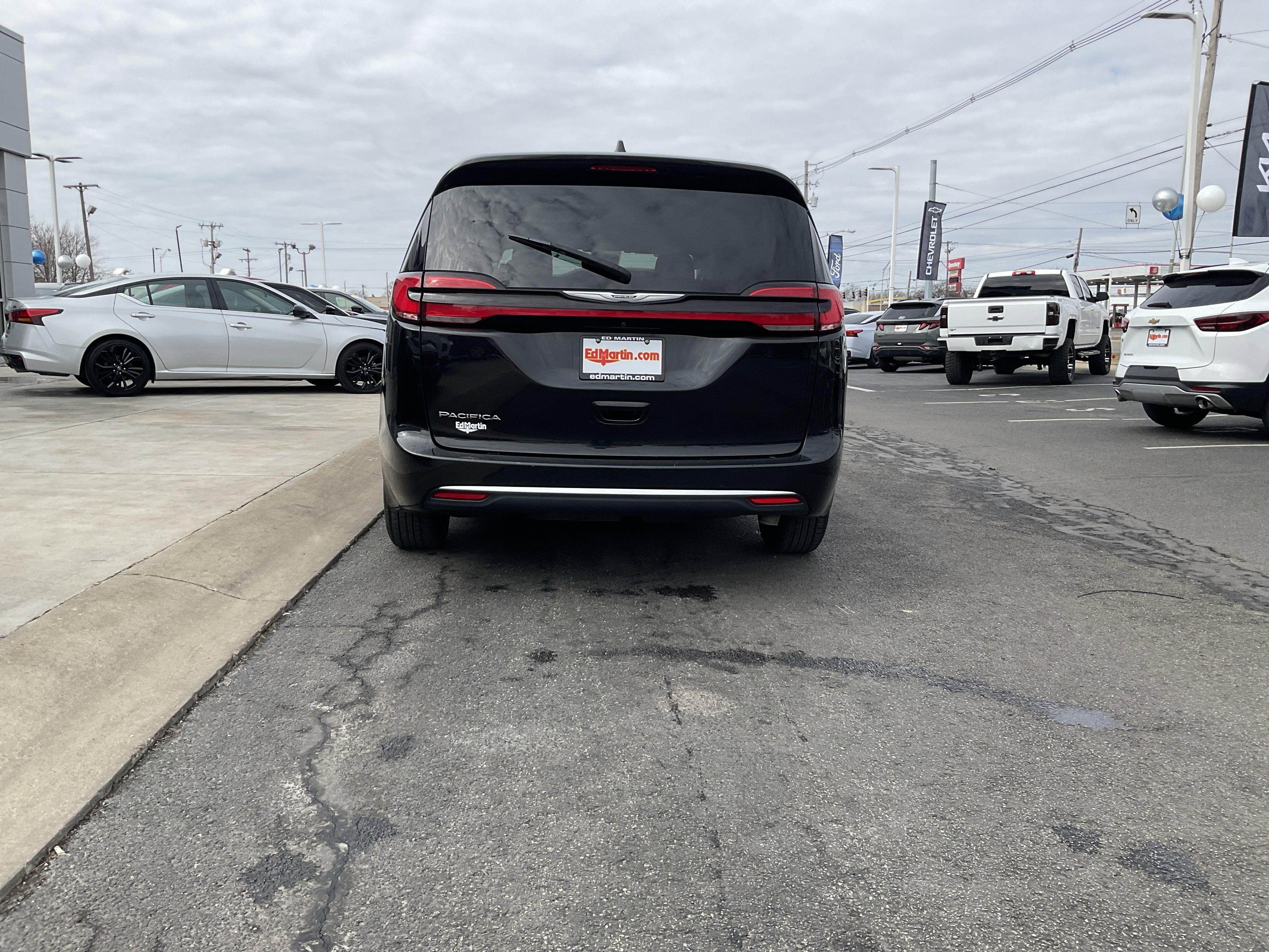 2022 Chrysler Pacifica Touring L