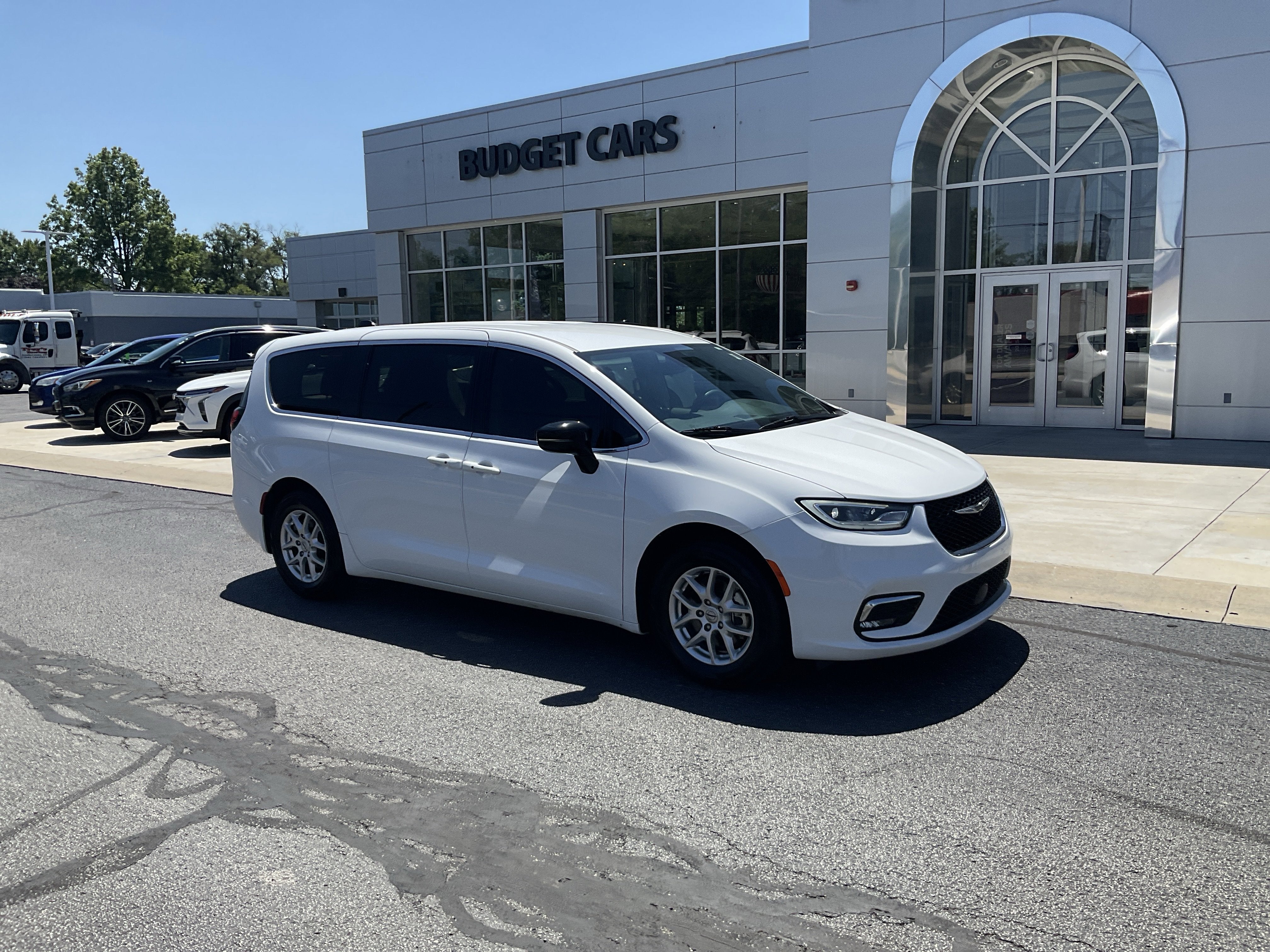 2024 Chrysler Pacifica Touring L