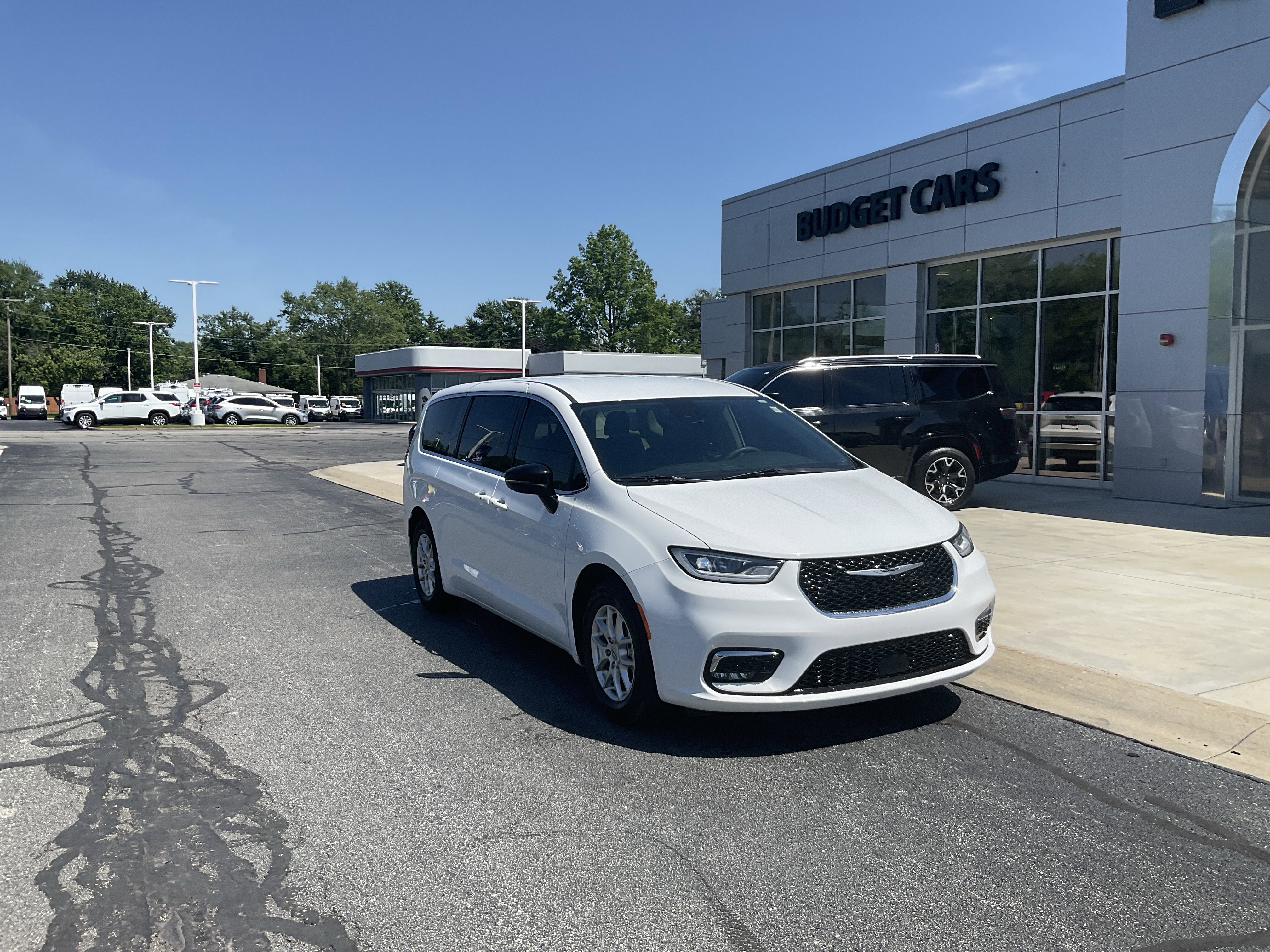 2024 Chrysler Pacifica Touring L