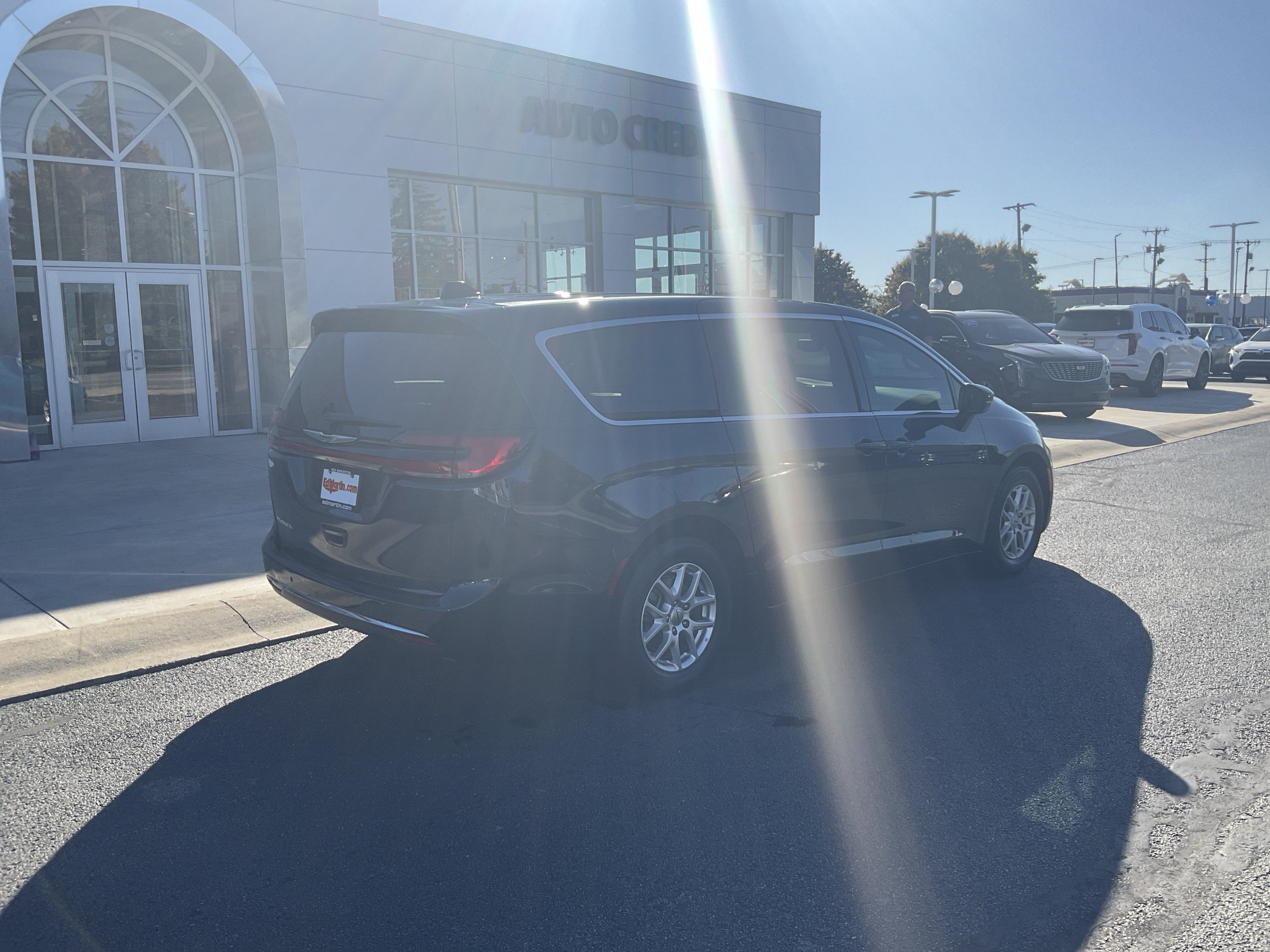 2025 Chrysler Pacifica Select