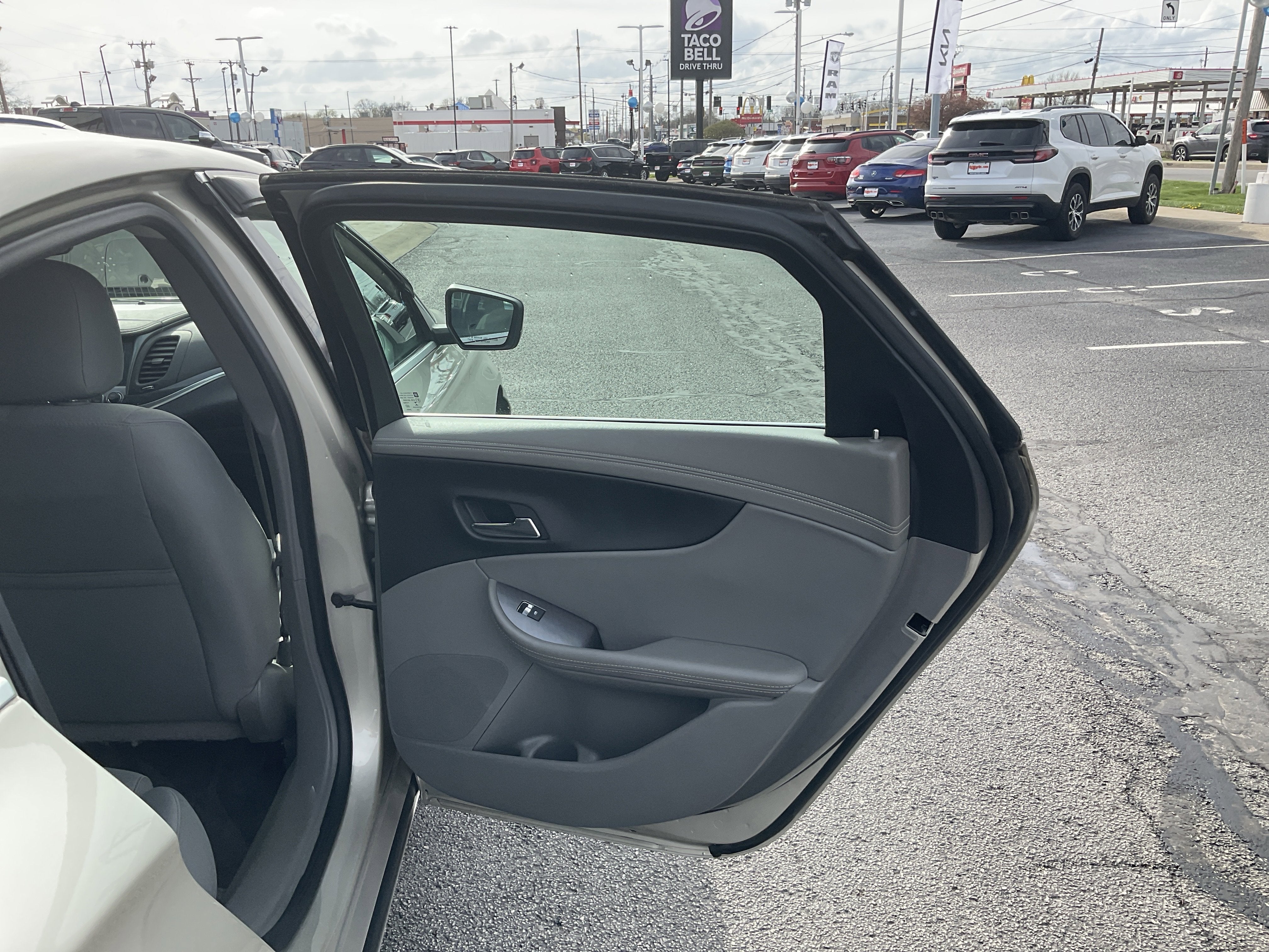 2015 Chevrolet Impala LS 1FL