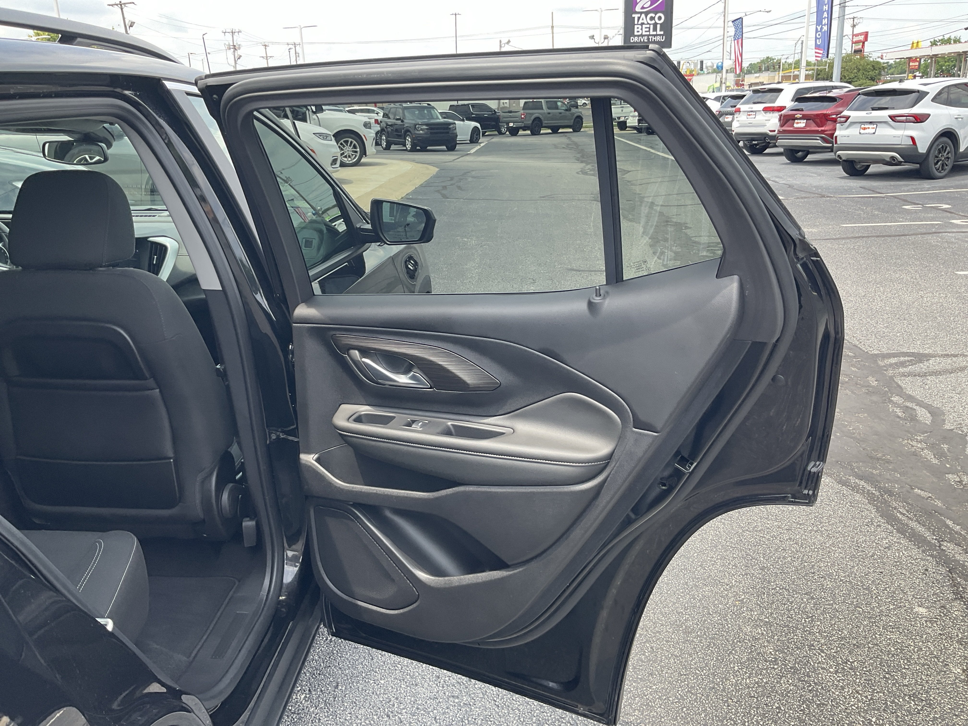 2024 GMC Terrain SLE
